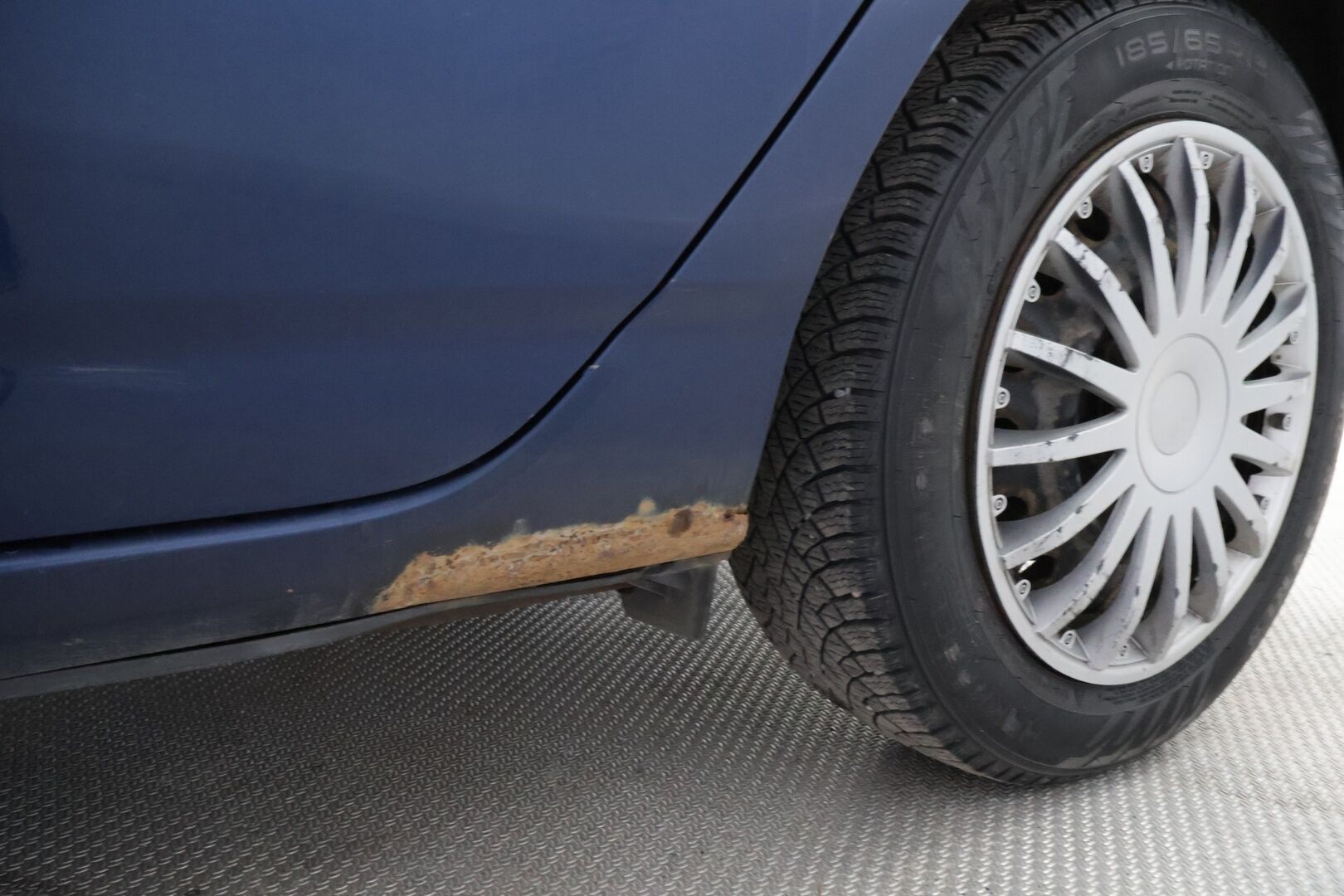 Toyota Corolla 2003 - YritysOutlet - Myydään vain yrityksille - – Tämä auto myydään YritysOutlet -valikoimasta vain yritykselle