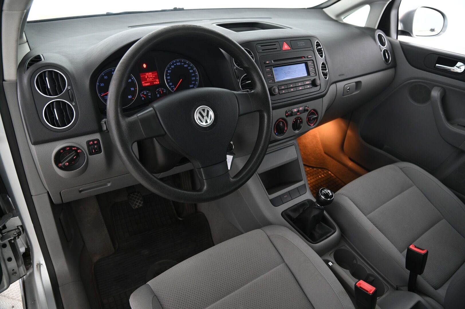 Volkswagen Golf 2005 4D GOLF MPV 1.6FSI-1KP/257 *YritysOutlet - Myydään vain yrityksille* - *YritysOutlet - Myydään vain yrityksille* *Leimaa 7/2026 asti!* 