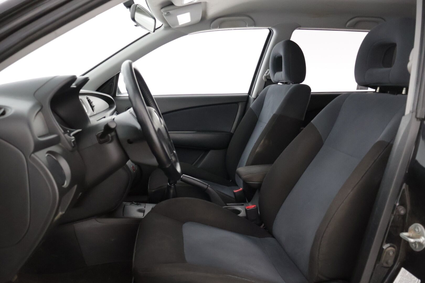 Mitsubishi Outlander 2007 5D OUTLANDER STW 2.0-XNCU2W-4X4/263 - * Myydään Huutokaupat.com *