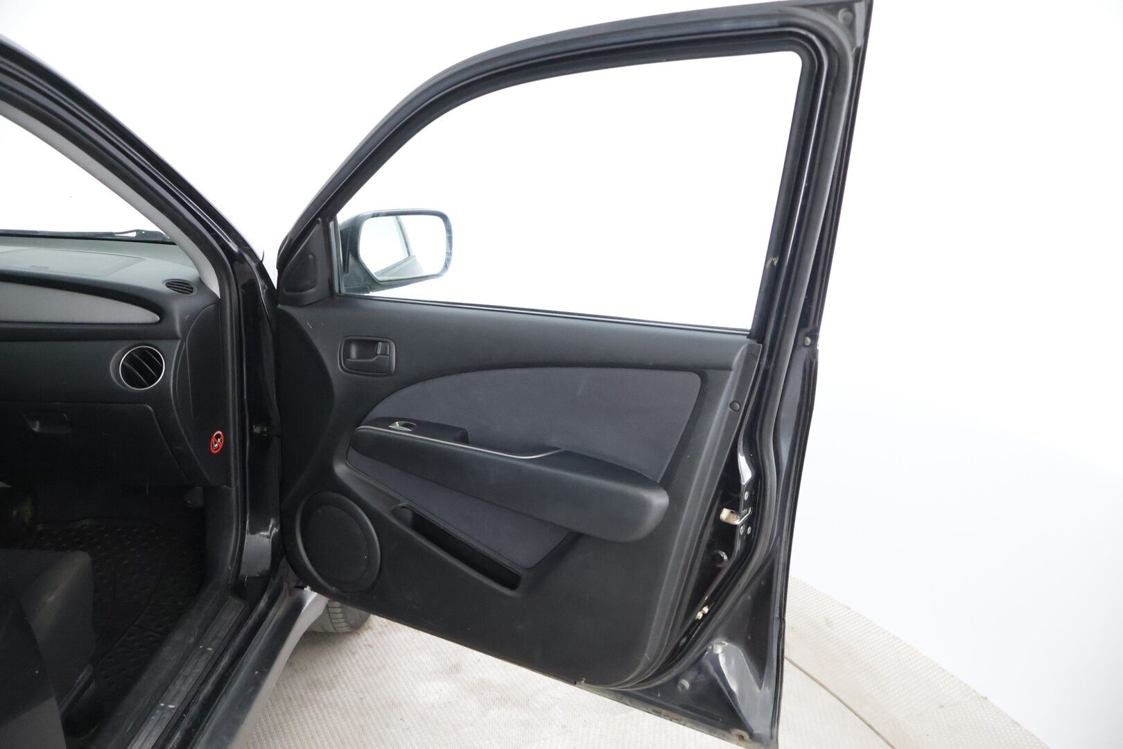Mitsubishi Outlander 2007 5D OUTLANDER STW 2.0-XNCU2W-4X4/263 - * Myydään Huutokaupat.com *