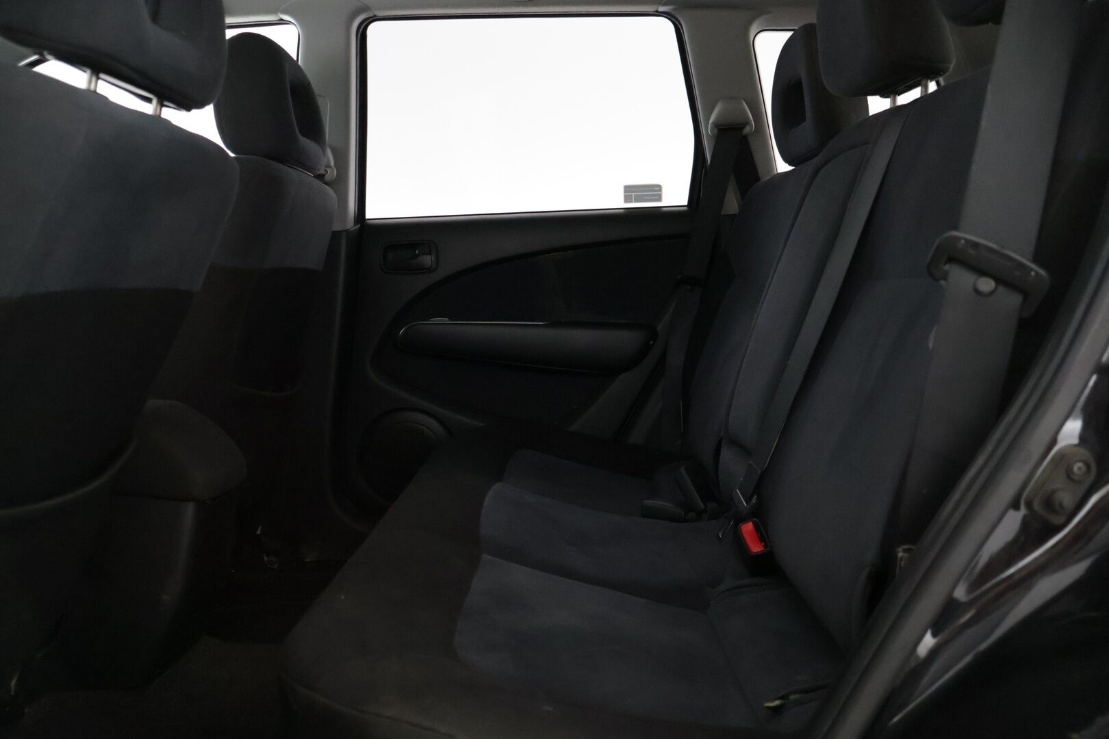 Mitsubishi Outlander 2007 5D OUTLANDER STW 2.0-XNCU2W-4X4/263 - * Myydään Huutokaupat.com *