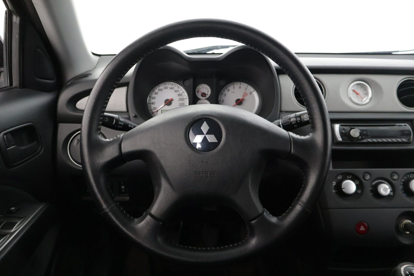 Mitsubishi Outlander 2007 5D OUTLANDER STW 2.0-XNCU2W-4X4/263 - * Myydään Huutokaupat.com *