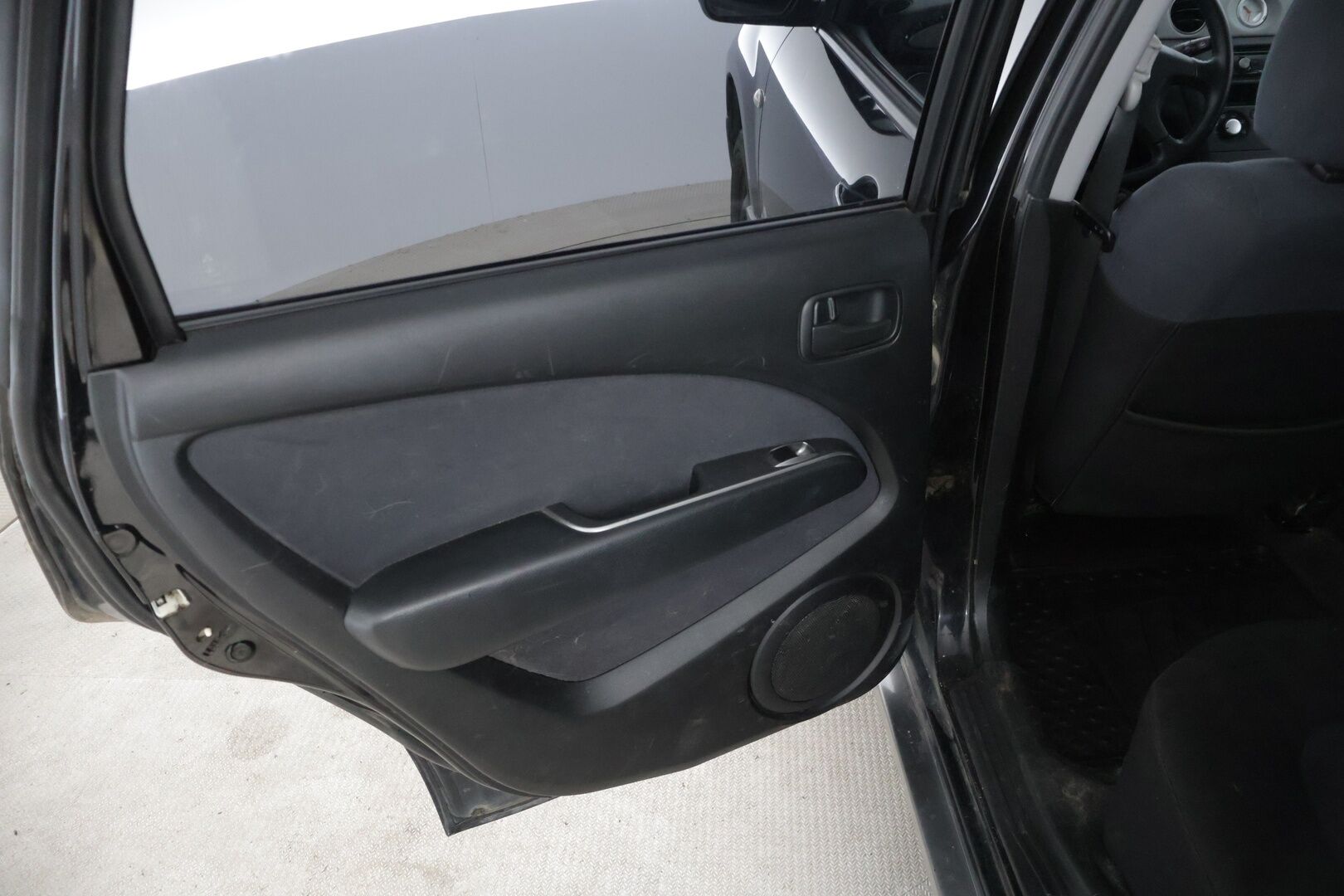 Mitsubishi Outlander 2007 5D OUTLANDER STW 2.0-XNCU2W-4X4/263 - * Myydään Huutokaupat.com *