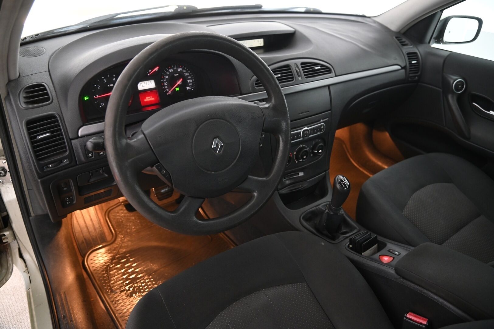 Renault Laguna 2005 *Myydään Huutokaupat.com*