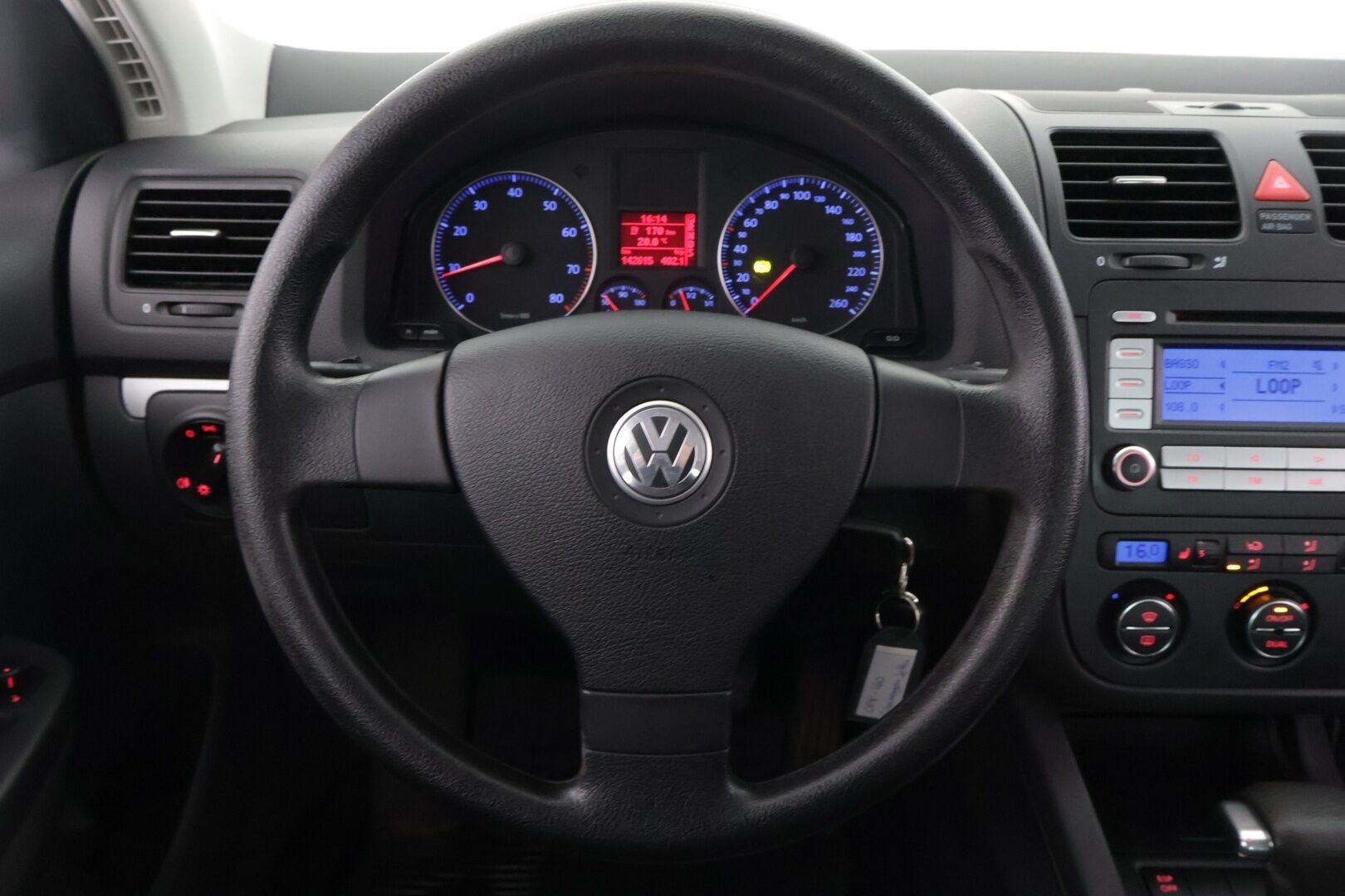 Volkswagen Jetta 2007 1.4 TSI Comfortline DSG * MYYDÄÄN HUUTOKAUPAT.COM! * - * MYYDÄÄN HUUTOKAUPAT.COM! *