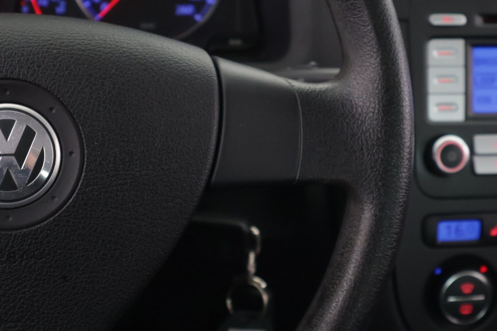 Volkswagen Jetta 2007 1.4 TSI Comfortline DSG * MYYDÄÄN HUUTOKAUPAT.COM! * - * MYYDÄÄN HUUTOKAUPAT.COM! *