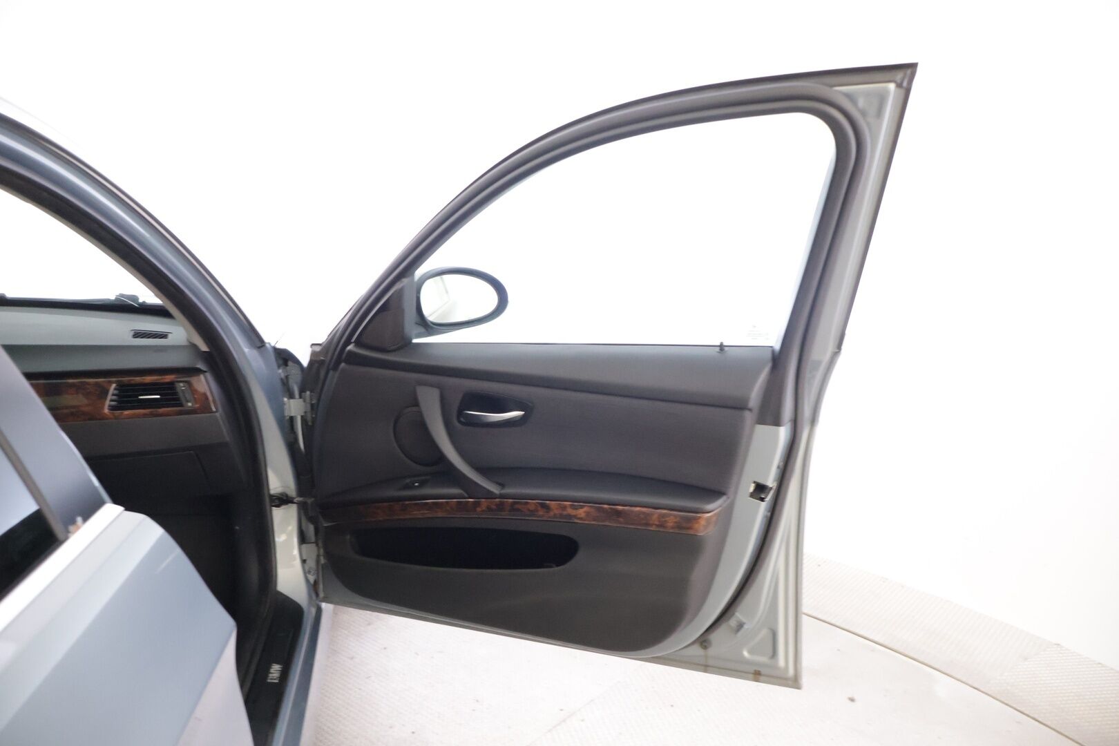 BMW 325 2006 325i Farmari (AC) 4ov 2497cm3 A - | Myydään vain huutokaupat.com | Ketju tehtynä | Lasikattoluukku | Vakionopeudensäädin | - KORKO VAIN 3,99 %