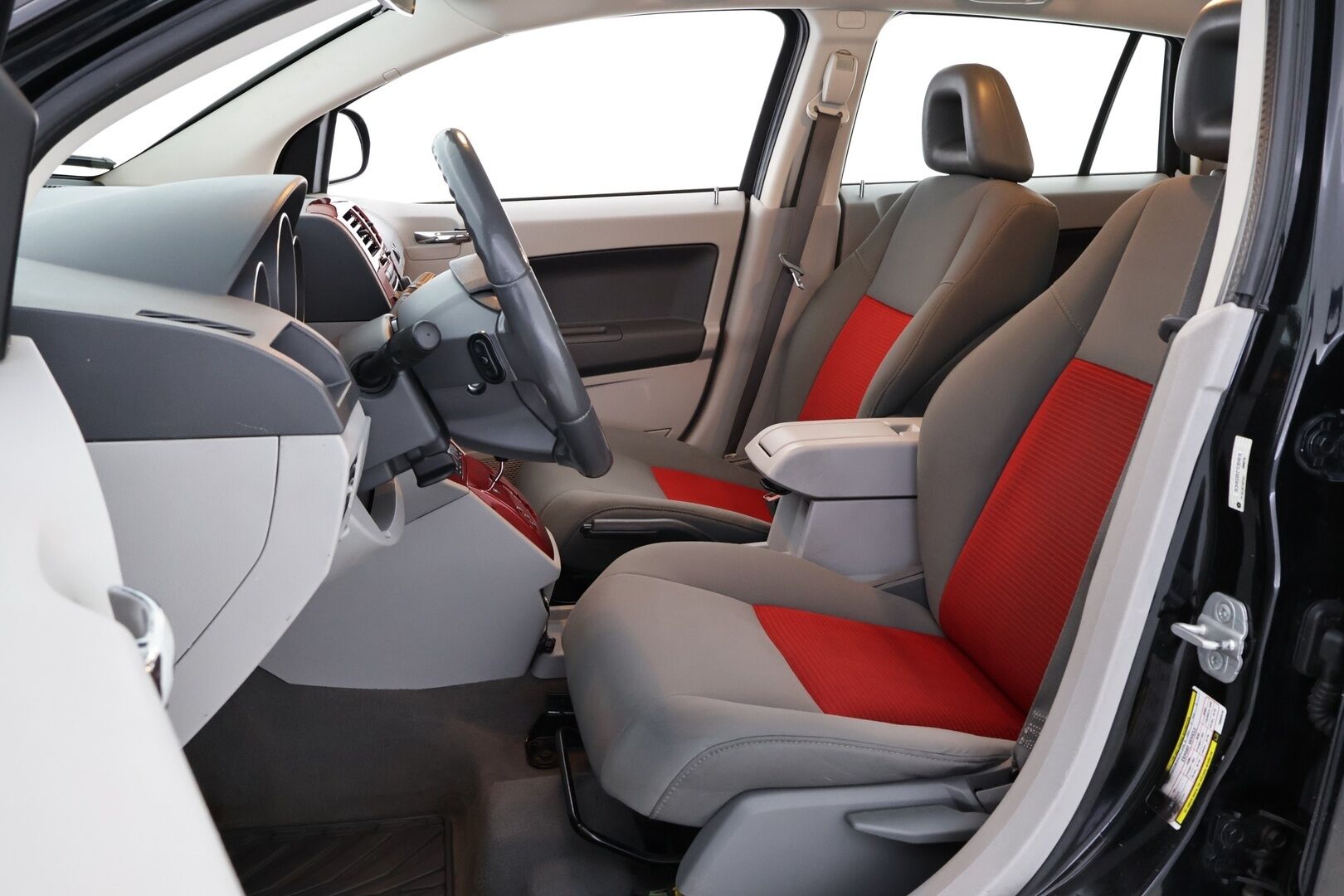Dodge Caliber 2007 - YritysOutlet - Myydään vain yrityksille - – Tämä auto myydään YritysOutlet -valikoimasta vain yritykselle