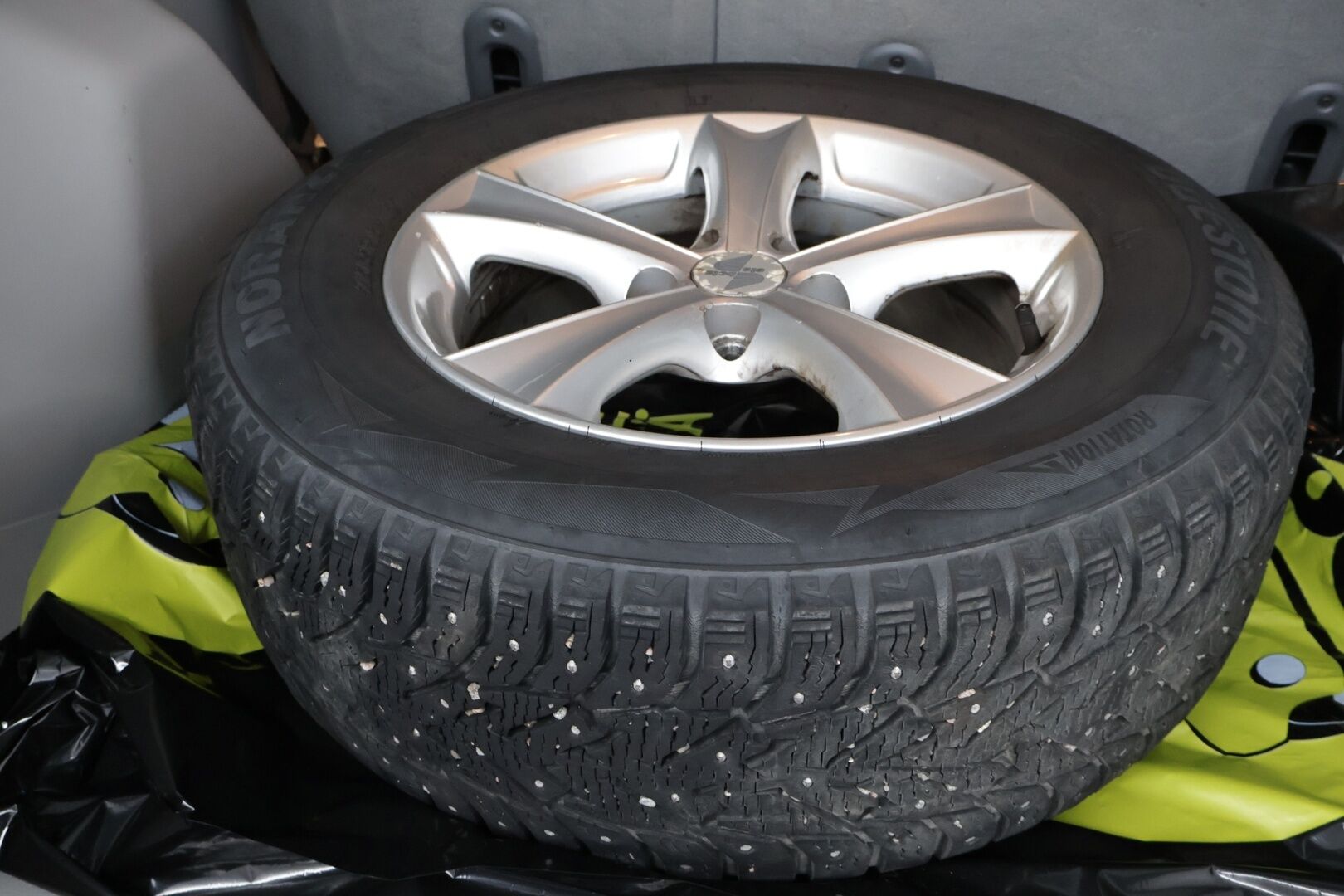 Dodge Caliber 2007 - YritysOutlet - Myydään vain yrityksille - – Tämä auto myydään YritysOutlet -valikoimasta vain yritykselle