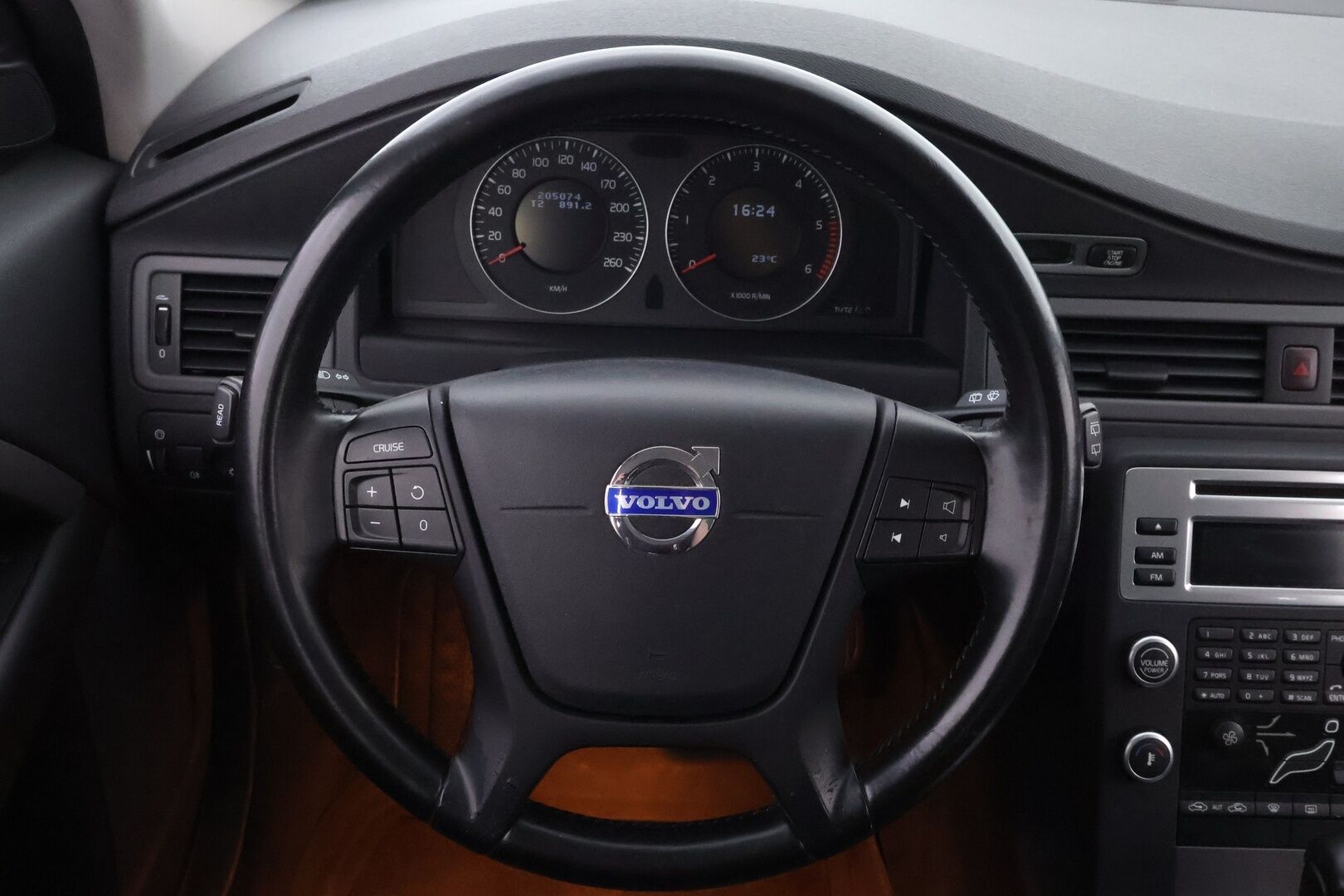 Volvo V70 2010 2,4D Kinetic aut - Suomiauto | Webasto | Puolinahkasisusta | Vakkari | Lohkolämmitin | Jakopää juuri tehty | Siisti!