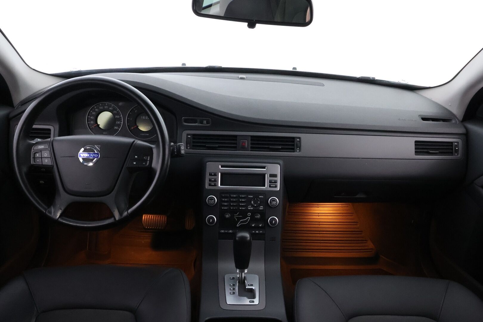 Volvo V70 2010 2,4D Kinetic aut - Suomiauto | Webasto | Puolinahkasisusta | Vakkari | Lohkolämmitin | Jakopää juuri tehty | Siisti!