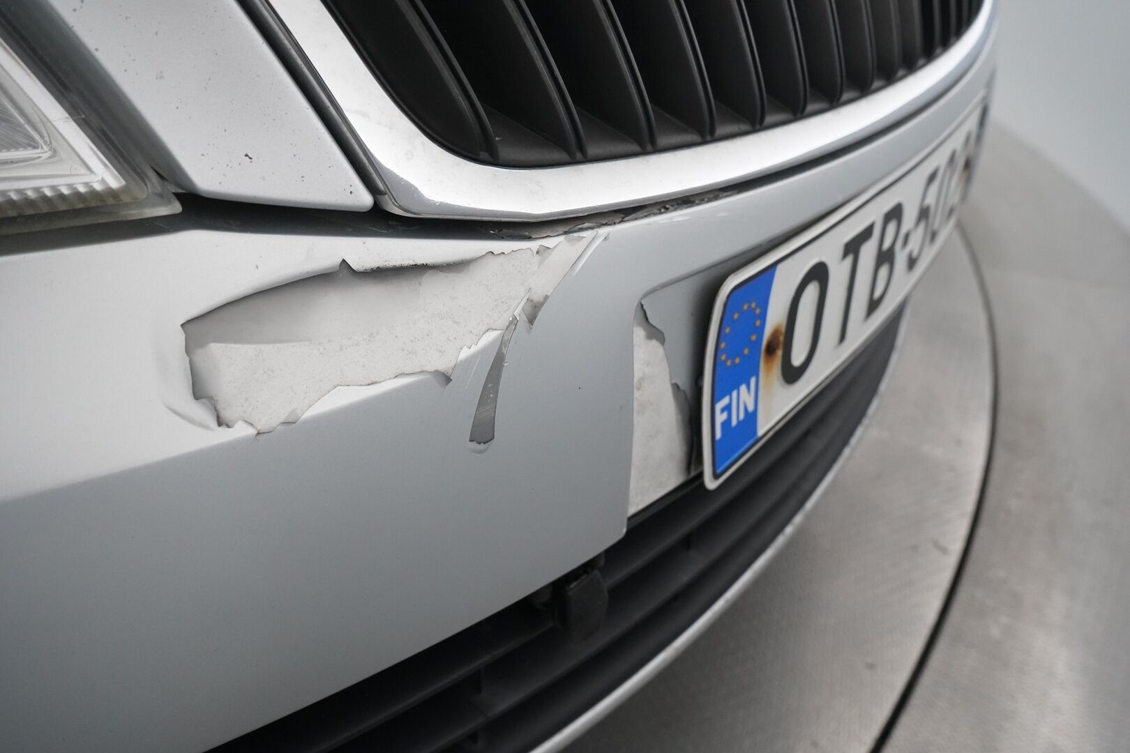 Skoda Octavia 2010 YritysOutlet - Myydään vain yrityksille - Kahdet renkaat / Huoltokirja 