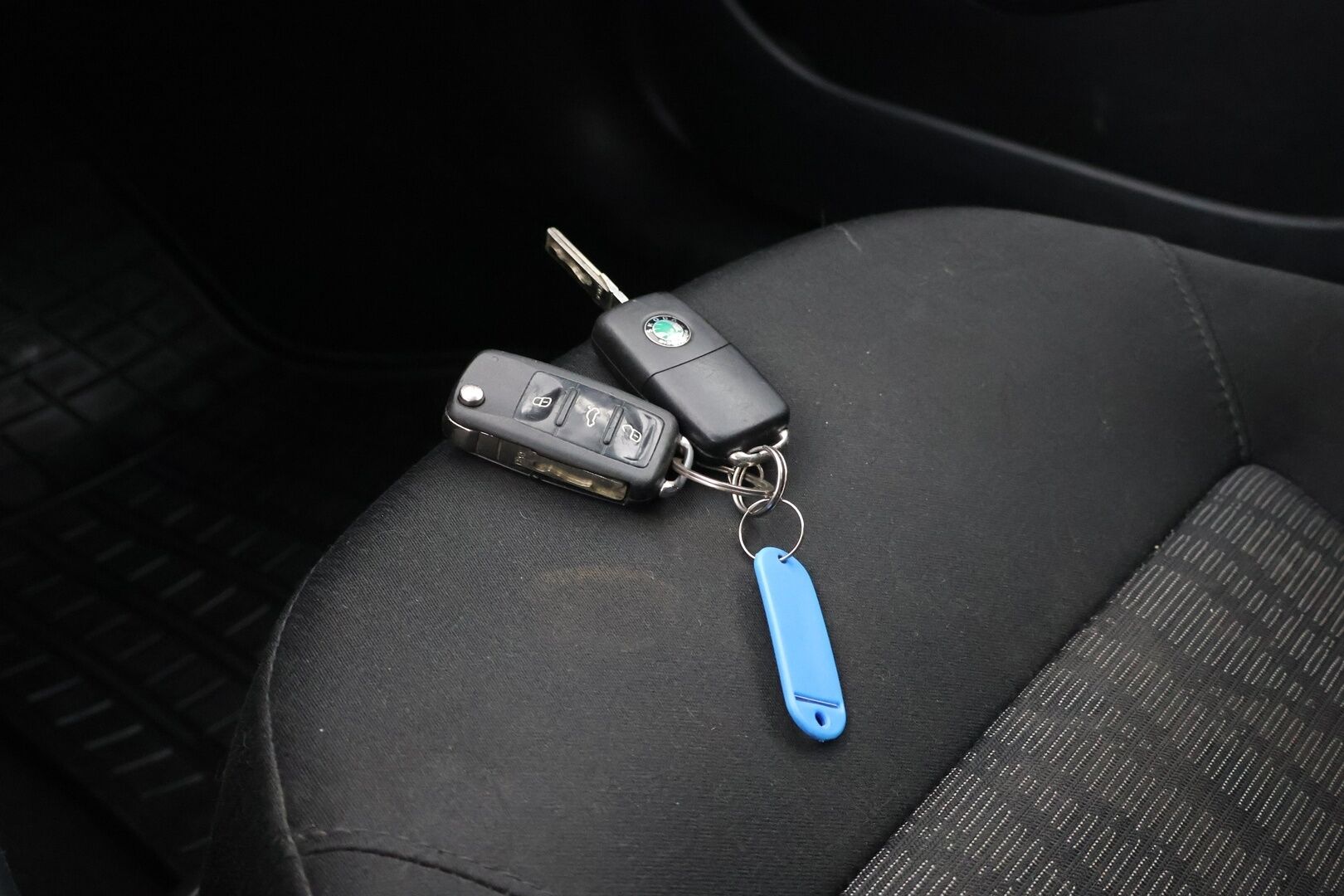 Skoda Octavia 2010 Combi 1,6 TDI CR DPF Elegance DSG Autom. - - TÄMÄ AUTO MYYDÄÄN HUUTOKAUPAT.COM SIVUSTOLLA - KORKO VAIN 3,99 %