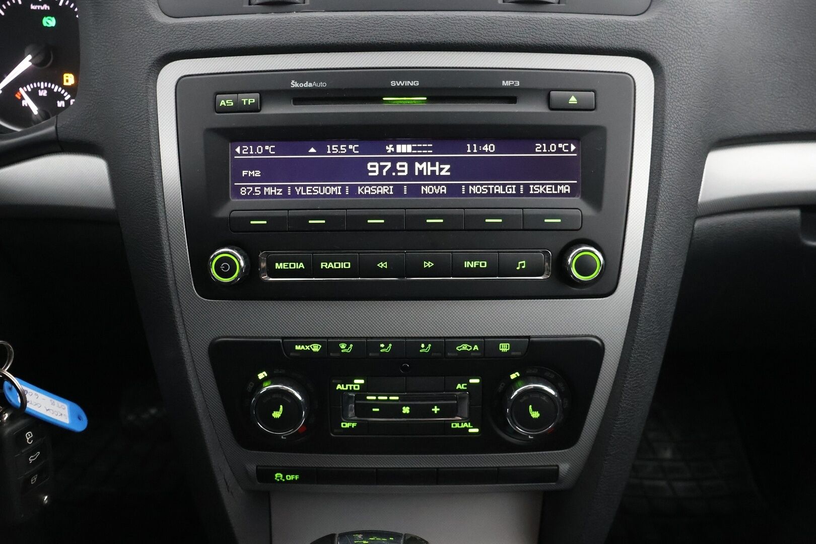 Skoda Octavia 2010 Combi 1,6 TDI CR DPF Elegance DSG Autom. - - TÄMÄ AUTO MYYDÄÄN HUUTOKAUPAT.COM SIVUSTOLLA - KORKO VAIN 3,99 %