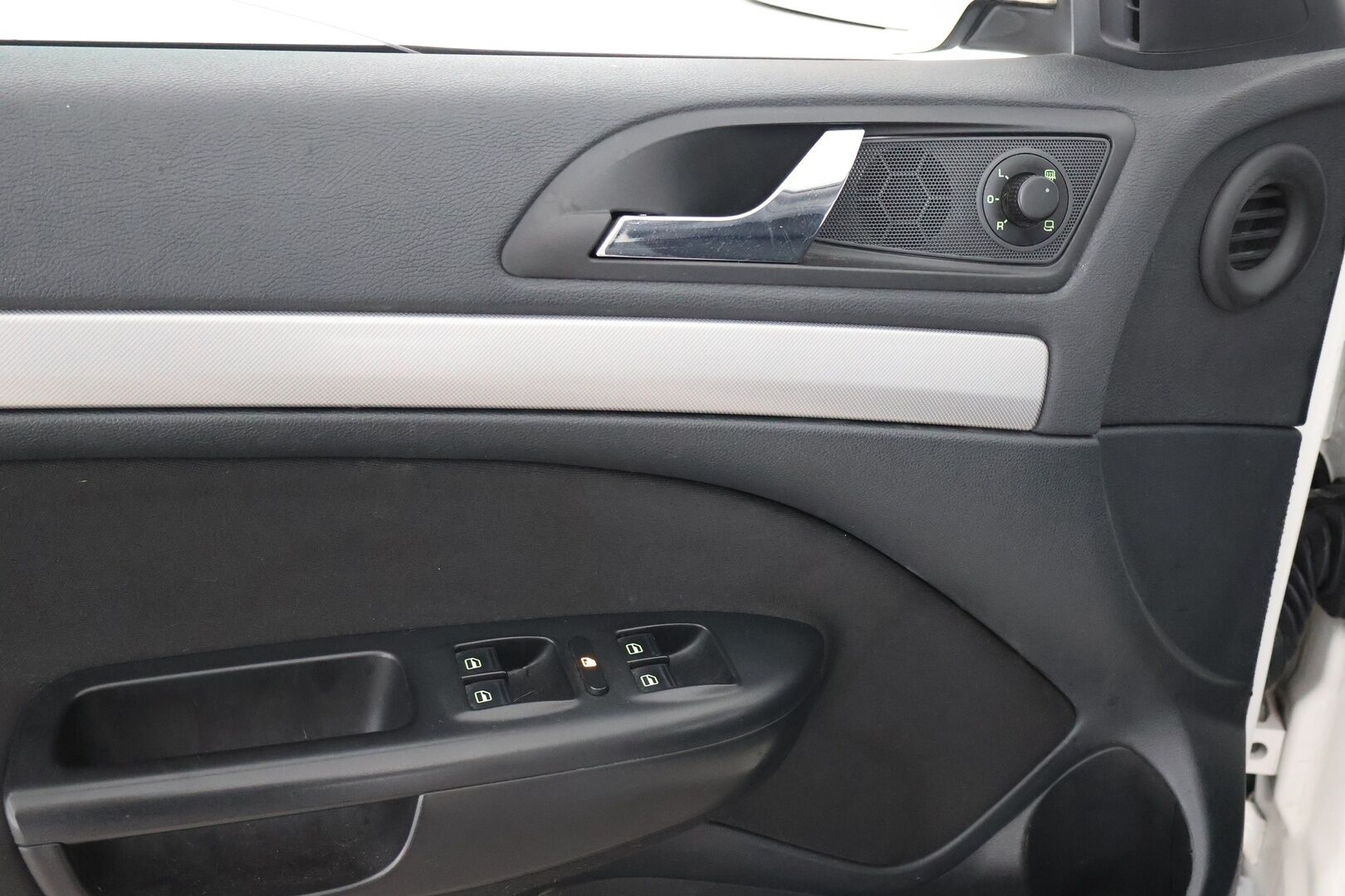 Skoda Octavia 2010 Combi 1,6 TDI CR DPF Elegance DSG Autom. - - TÄMÄ AUTO MYYDÄÄN HUUTOKAUPAT.COM SIVUSTOLLA - KORKO VAIN 3,99 %