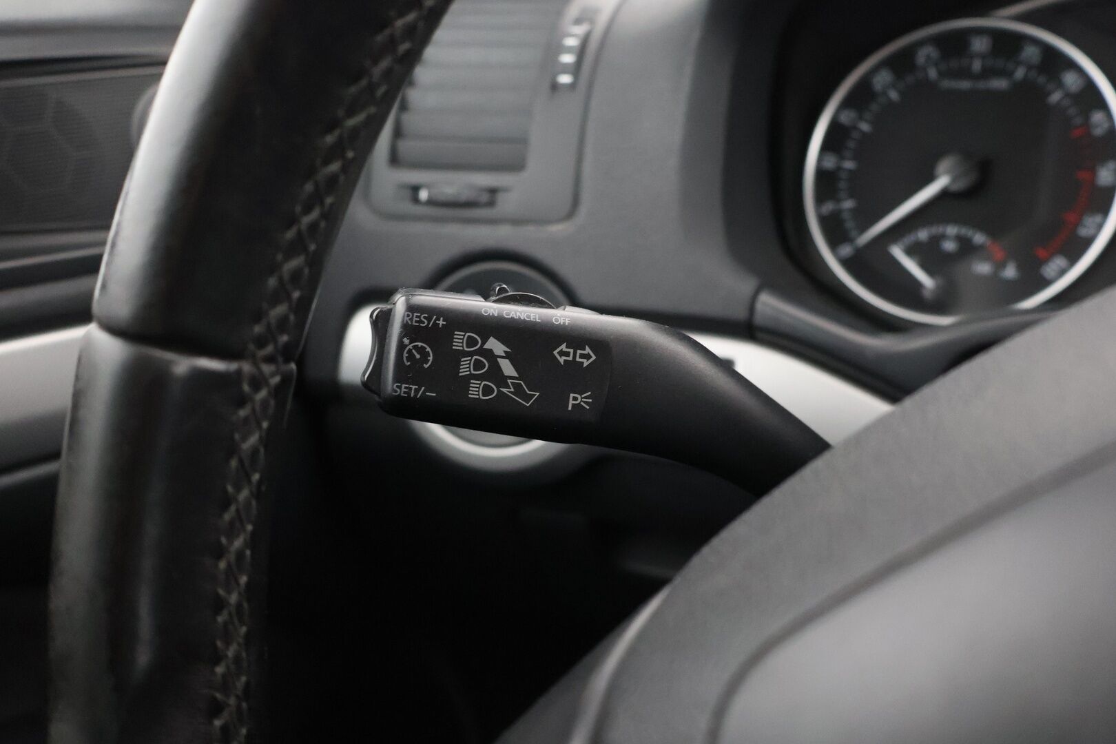 Skoda Octavia 2010 Combi 1,6 TDI CR DPF Elegance DSG Autom. - - TÄMÄ AUTO MYYDÄÄN HUUTOKAUPAT.COM SIVUSTOLLA - KORKO VAIN 3,99 %