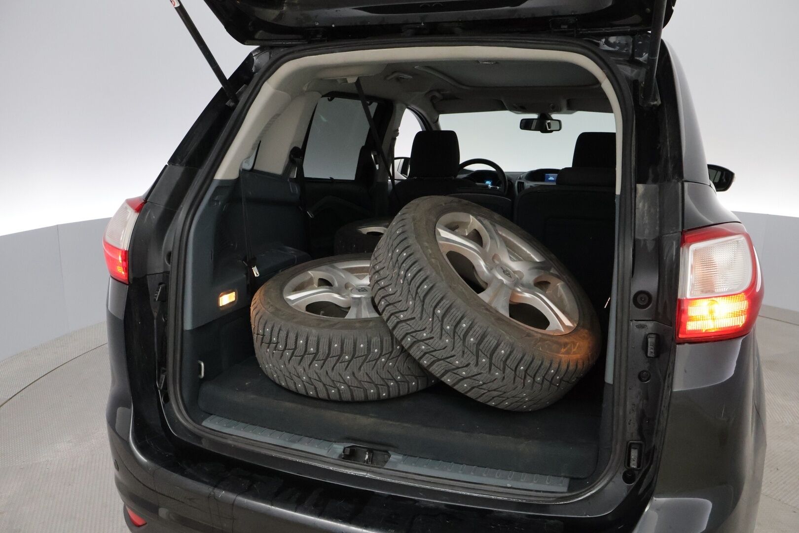 Ford Grand C-Max 2012 2,0 TDCi 140 hv PowerShift autom. Titanium A6 5-ovinen *MYYDÄÄN HUUTOKAUPAT.COM* - MYYDÄÄN HUUTOKAUPAT.COM!