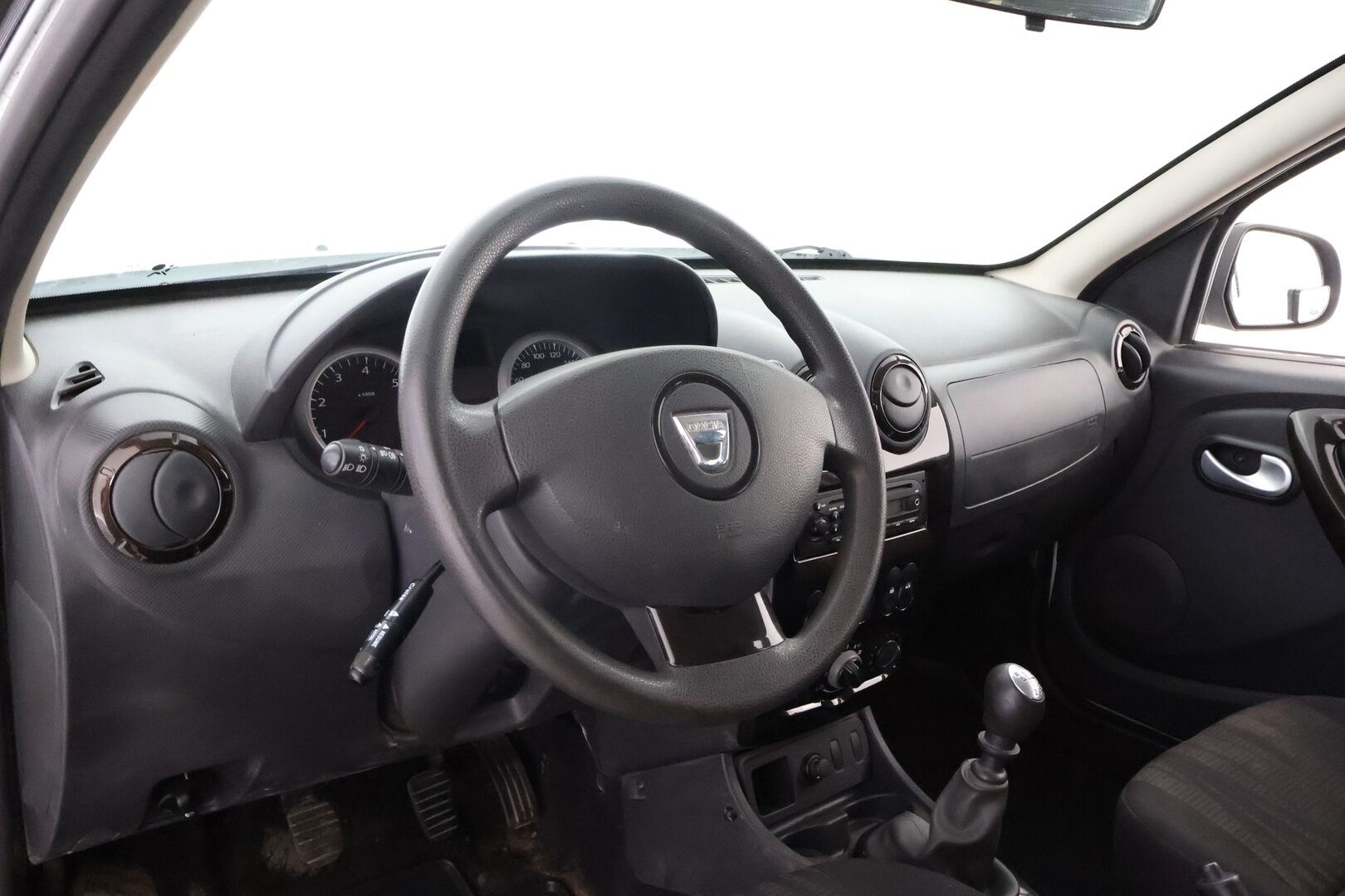 Dacia Duster 2012 4x2 1,5 dCi 109hv 6MT Laureate - YritysOutlet - Myydään vain yrityksille - - YritysOutlet - Myydään vain yrityksille