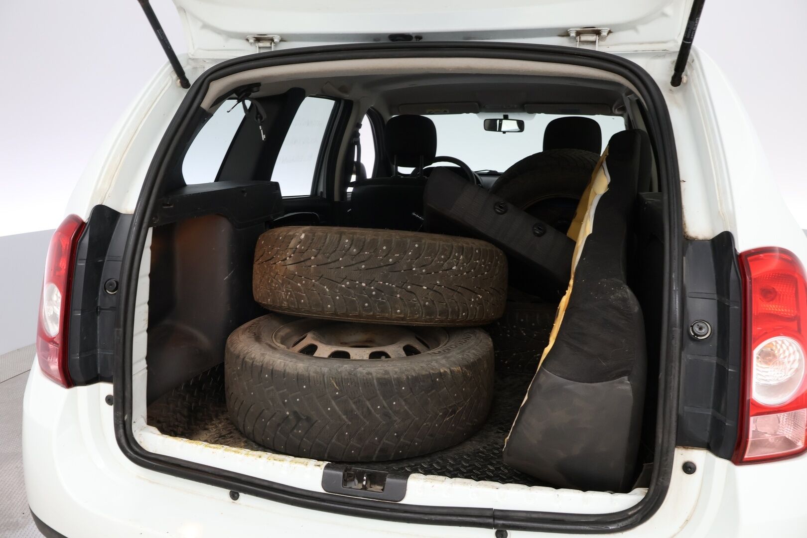 Dacia Duster 2012 4x2 1,5 dCi 109hv 6MT Laureate - YritysOutlet - Myydään vain yrityksille - - YritysOutlet - Myydään vain yrityksille
