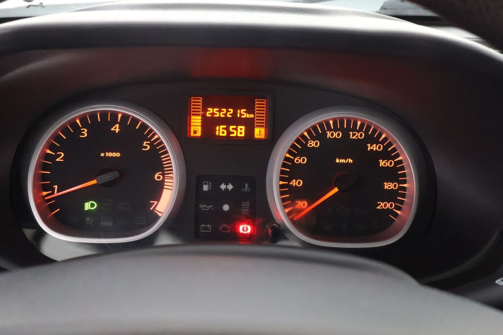 Dacia Duster 2012 4x2 1,5 dCi 109hv 6MT Laureate - YritysOutlet - Myydään vain yrityksille - - YritysOutlet - Myydään vain yrityksille
