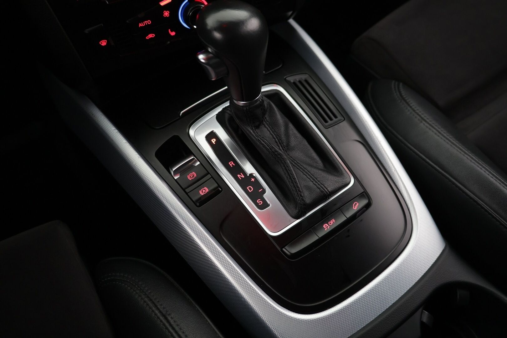 Audi Q5 2012 2,0 TDI quattro S tronic Offroad edition - | S-Line | 2x Renkaat! | Vakkari! | Todella Siisti! |