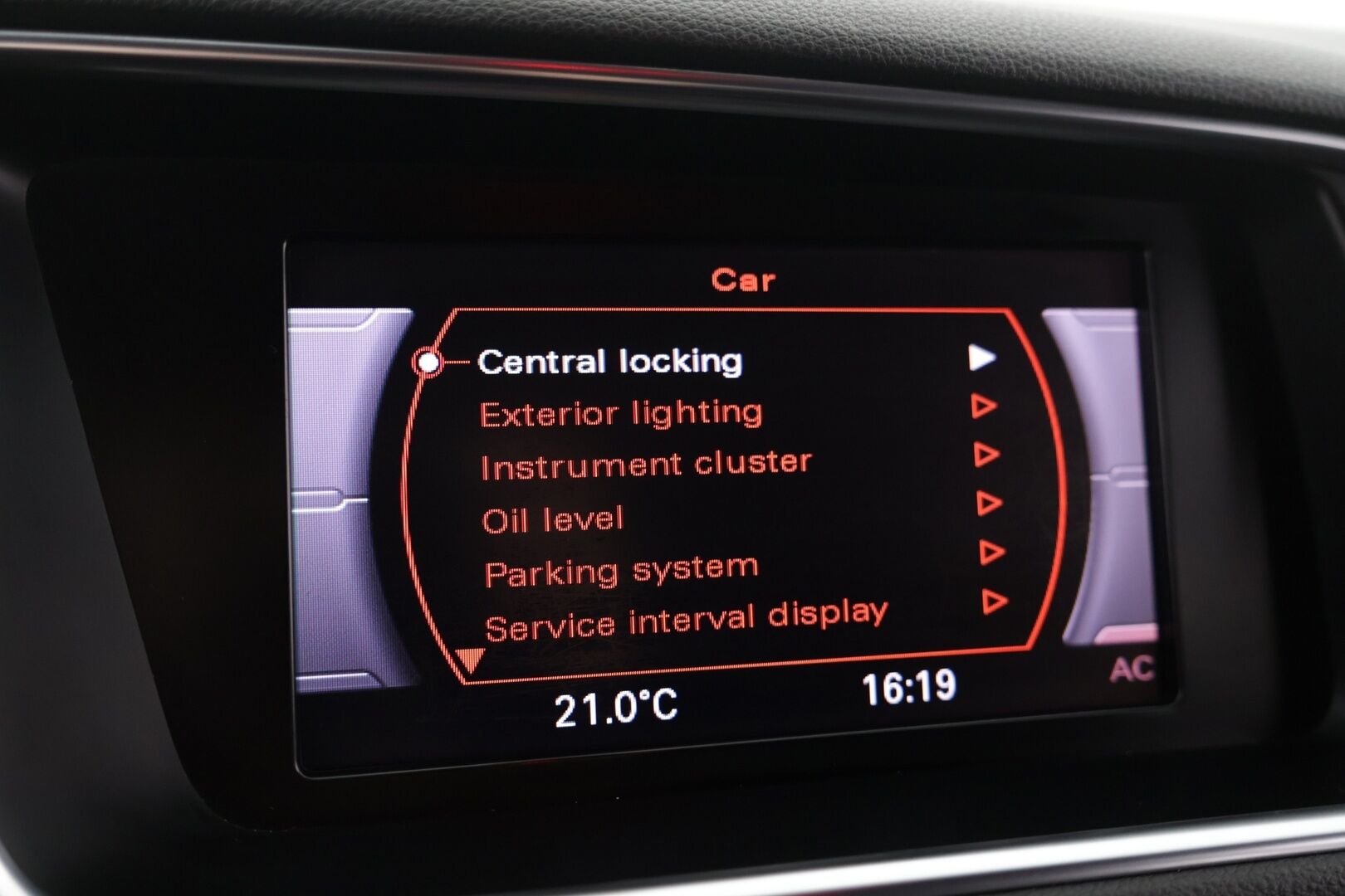 Audi Q5 2012 2,0 TDI quattro S tronic Offroad edition - | S-Line | 2x Renkaat! | Vakkari! | Todella Siisti! |