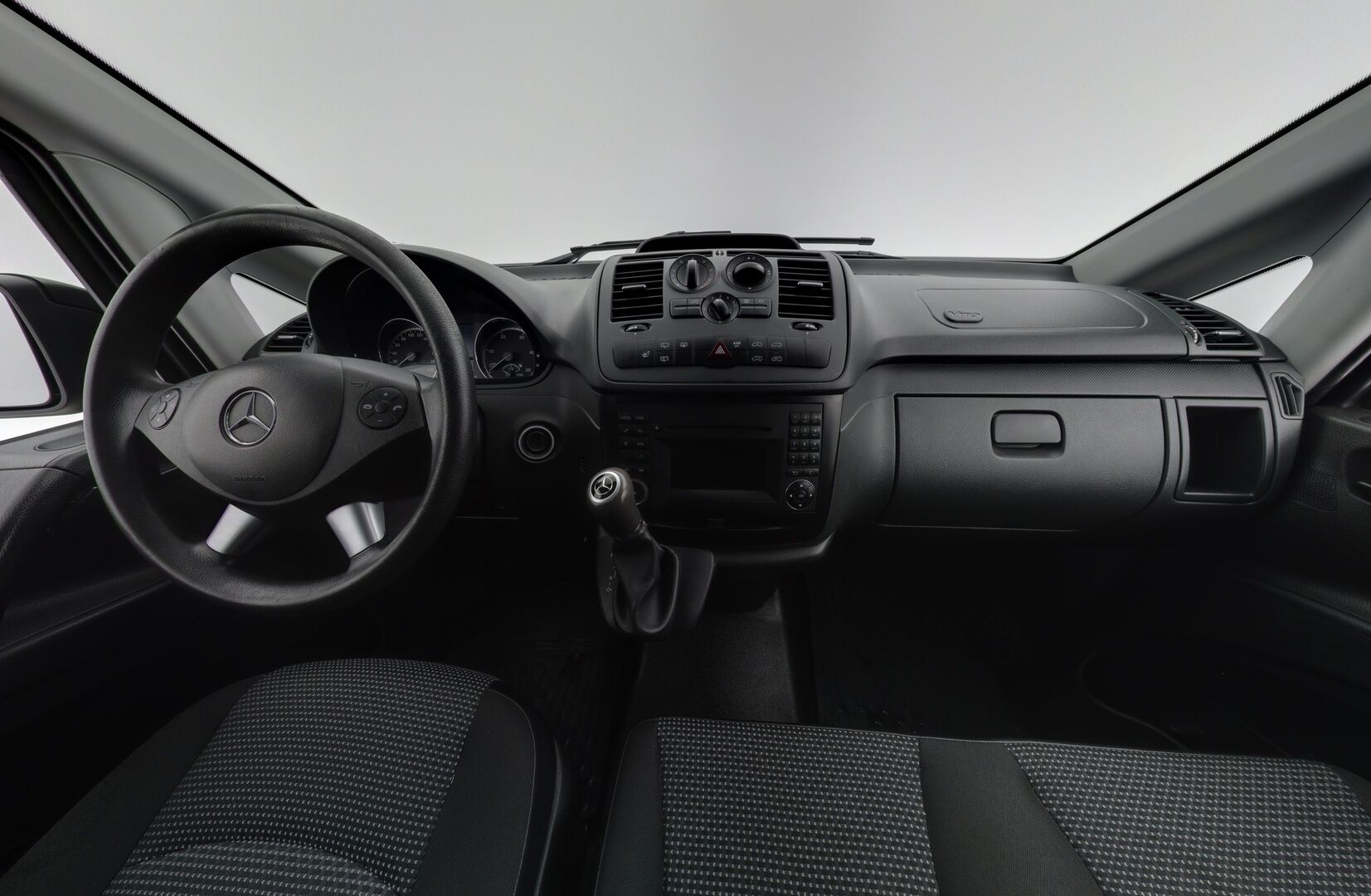 Mercedes-Benz Vito 2012 116CDI 4x4-3,05/32K keskipitkä A2 A** Xenon / Koukku / Vakkari / Suomi-auto - *Karjarauta / Kylkiputket / 2x renkaat&alumiinivanteet*