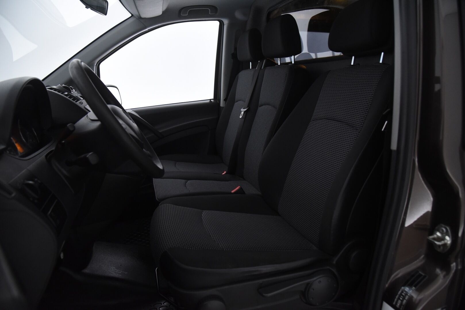 Mercedes-Benz Vito 2012 116CDI 4x4-3,05/32K keskipitkä A2 A** Xenon / Koukku / Vakkari / Suomi-auto - *Karjarauta / Kylkiputket / 2x renkaat&alumiinivanteet*
