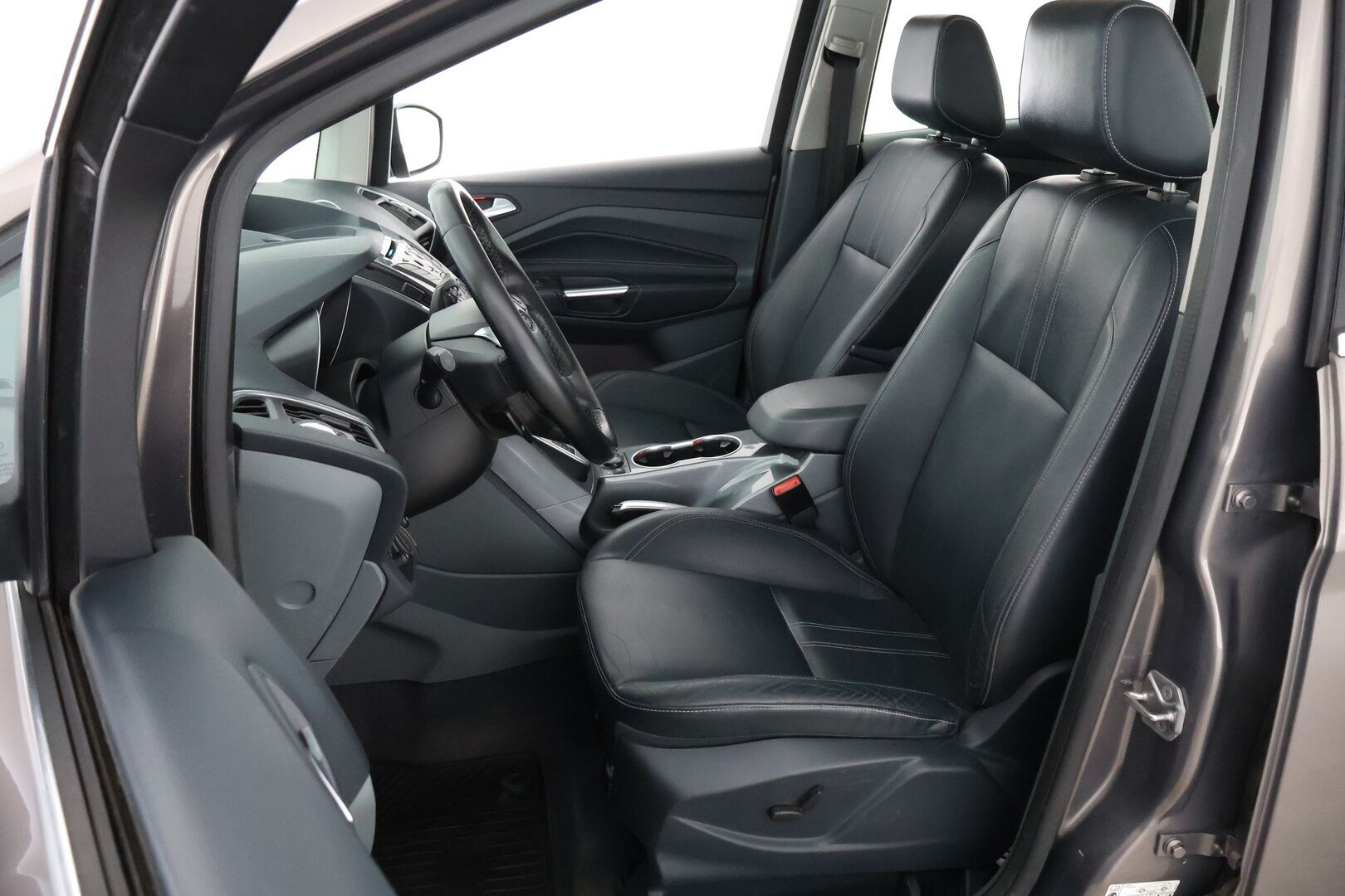 Ford C-Max 2012 MYYDÄÄN HUUTOKAUPAT.COM! *Juuri Katsastettu / Huippuvarusteet*