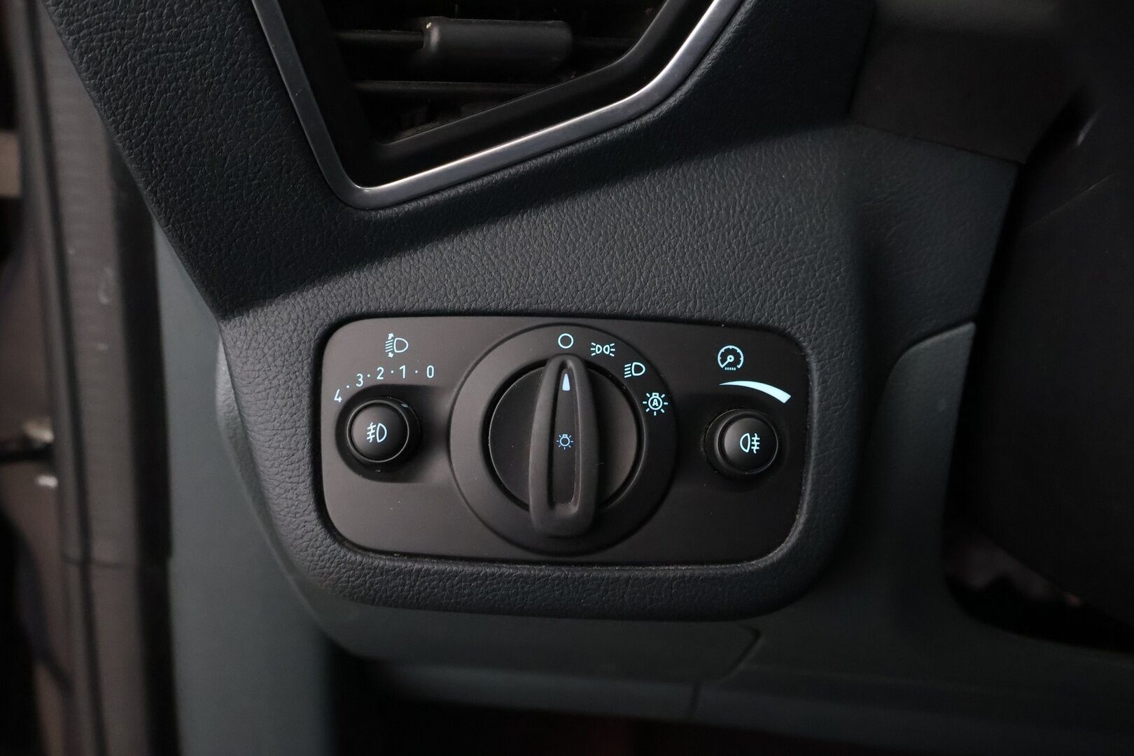 Ford C-Max 2012 MYYDÄÄN HUUTOKAUPAT.COM! *Juuri Katsastettu / Huippuvarusteet*