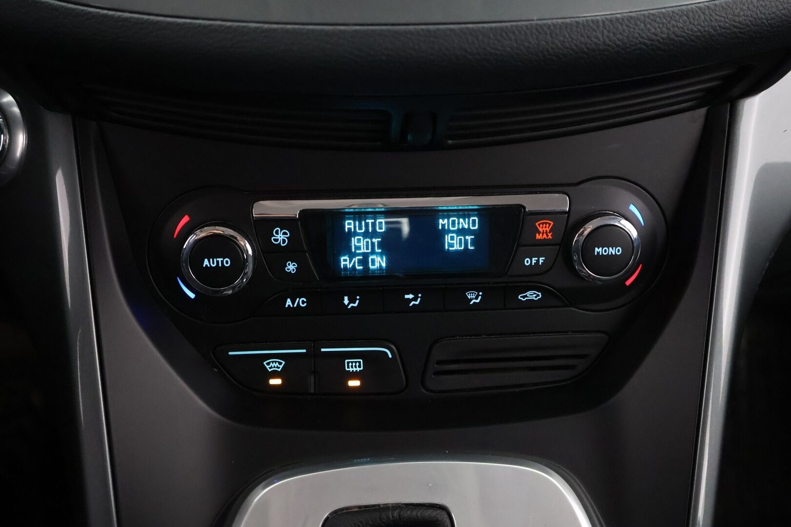 Ford C-Max 2012 MYYDÄÄN HUUTOKAUPAT.COM! *Juuri Katsastettu / Huippuvarusteet*