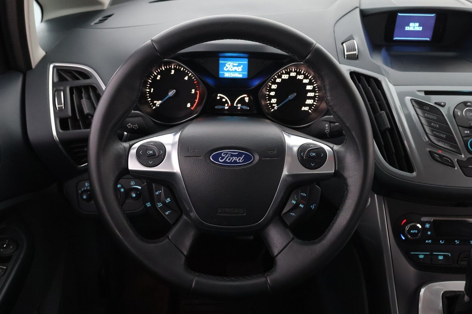Ford C-Max 2012 MYYDÄÄN HUUTOKAUPAT.COM! *Juuri Katsastettu / Huippuvarusteet*