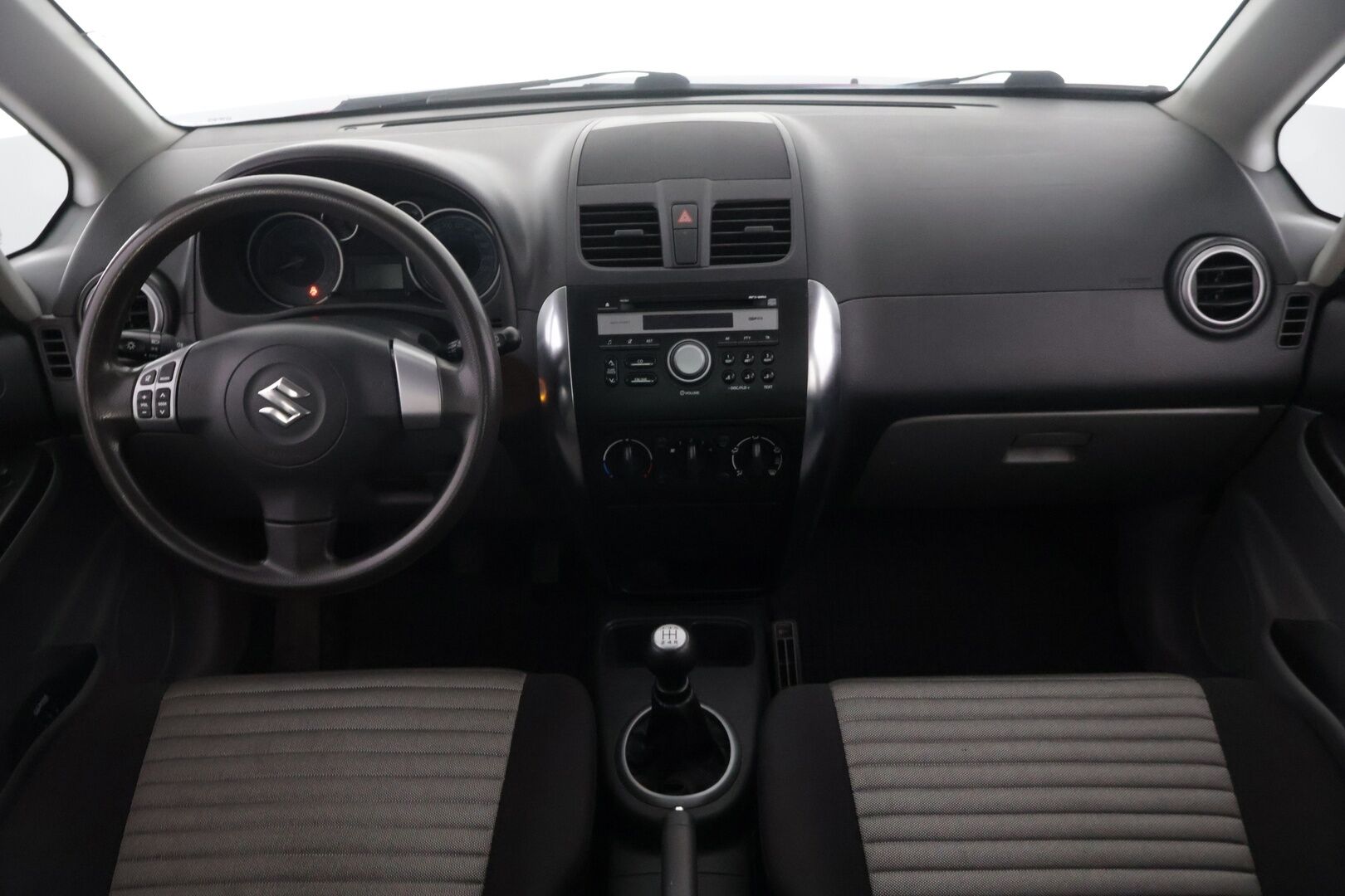 Suzuki SX4 2012 1,6 VVT 4WD X-OVER S-Edition 5D - *Suomi-auto | Lohkolämmitin sisätilanlämmittimellä | Vetokoukku | 2x Renkaat & vanteet | Edullinen neliveto*