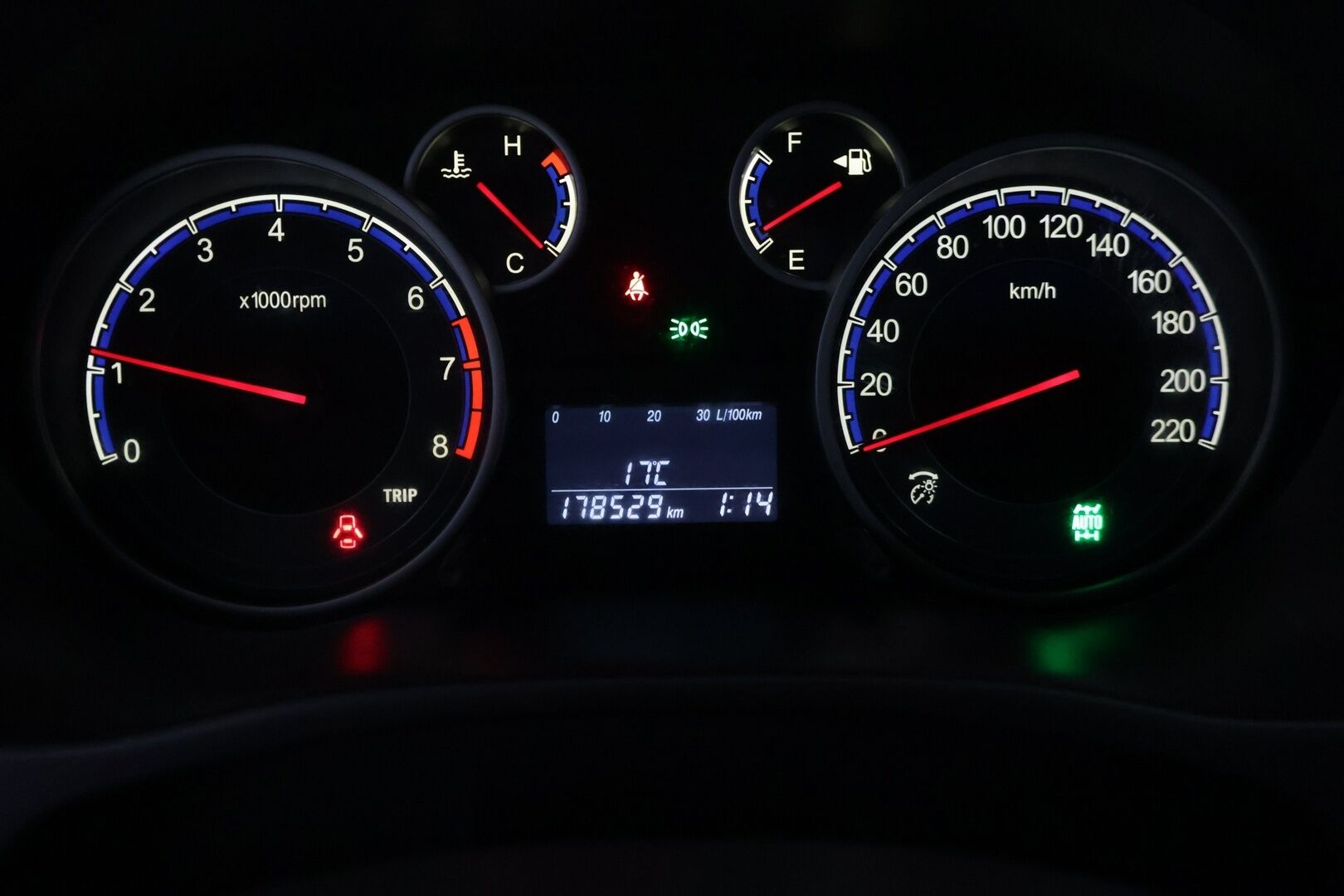 Suzuki SX4 2012 1,6 VVT 4WD X-OVER S-Edition 5D - *Suomi-auto | Lohkolämmitin sisätilanlämmittimellä | Vetokoukku | 2x Renkaat & vanteet | Edullinen neliveto*