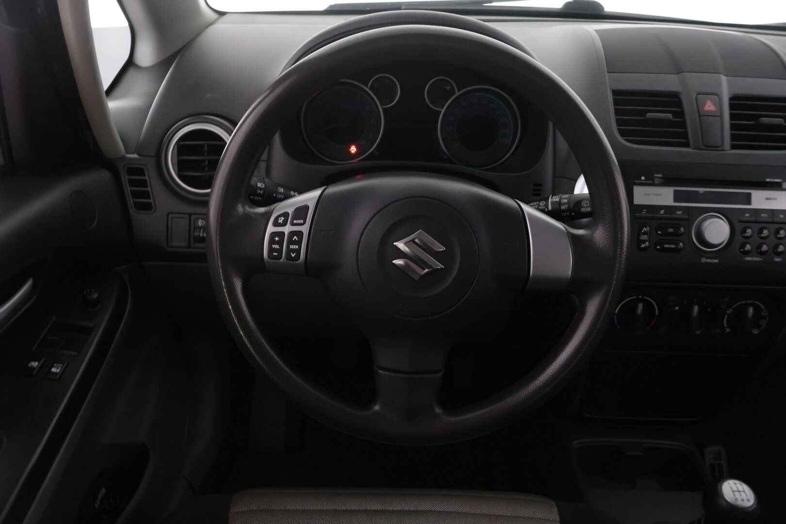Suzuki SX4 2012 1,6 VVT 4WD X-OVER S-Edition 5D - *Suomi-auto | Lohkolämmitin sisätilanlämmittimellä | Vetokoukku | 2x Renkaat & vanteet | Edullinen neliveto*