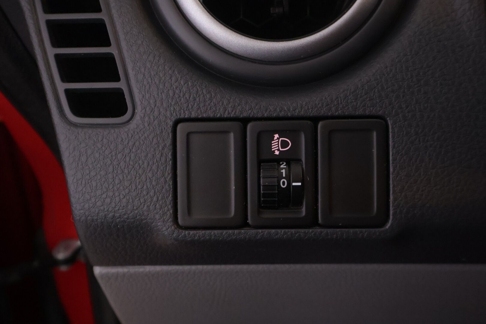 Suzuki SX4 2012 1,6 VVT 4WD X-OVER S-Edition 5D - *Suomi-auto | Lohkolämmitin sisätilanlämmittimellä | Vetokoukku | 2x Renkaat & vanteet | Edullinen neliveto*