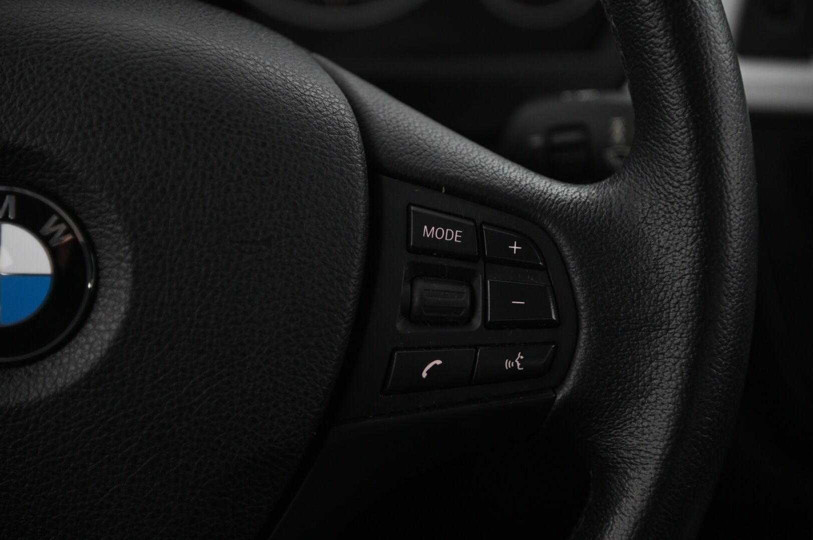 BMW 318 2012 TwinPower Turbo A F30 Sedan Business*Vakkari / P.tutkat / 2x renkaat* - Osta nyt, maksa vasta ensi vuonna