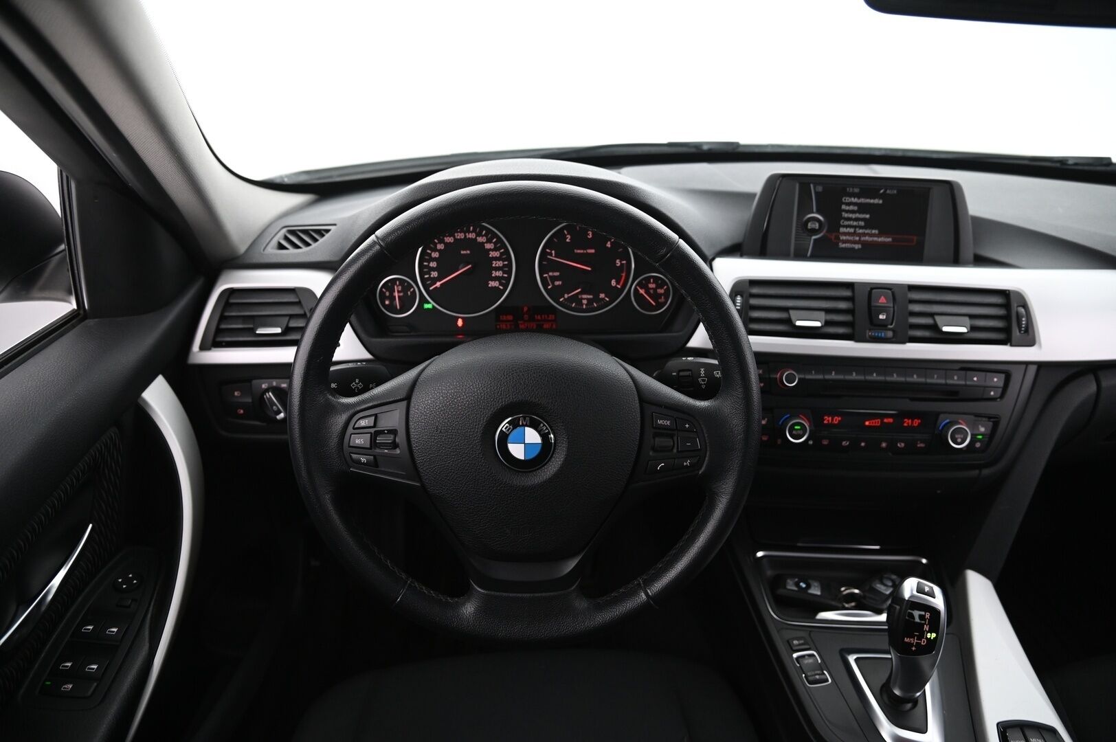 BMW 318 2012 TwinPower Turbo A F30 Sedan Business*Vakkari / P.tutkat / 2x renkaat* - Osta nyt, maksa vasta ensi vuonna