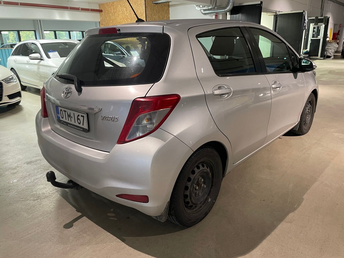 Toyota Yaris 2012 1,33 Dual VVT-i Comfort 5ov - | Koukku | Vakkari | P-Kamera | Navi | Lohko | Kahdet hyvät renkaat | Hyvin huollettu | Suomiauto | 