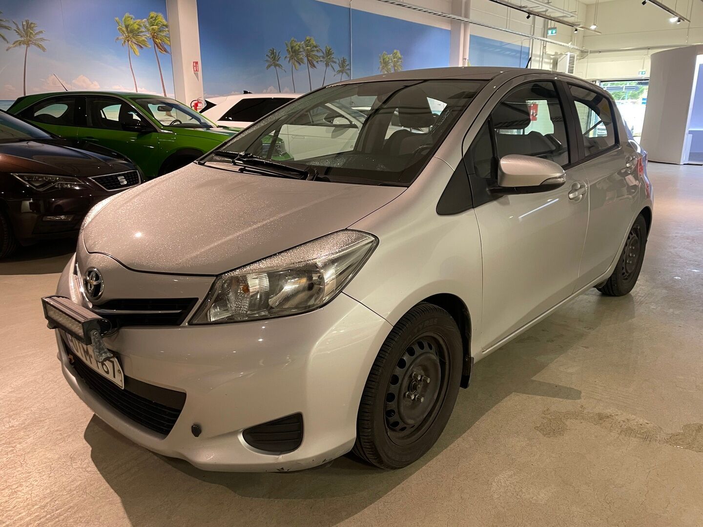 Toyota Yaris 2012 1,33 Dual VVT-i Comfort 5ov - | Koukku | Vakkari | P-Kamera | Navi | Lohko | Kahdet hyvät renkaat | Hyvin huollettu | Suomiauto | 