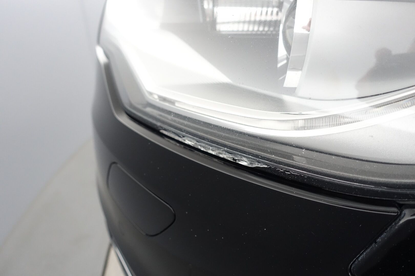 Audi A6 2012 AUDI A6 Avant Business 3,0 V6 TDI 150 kW quattro S tronic Start-Stop - YritysOutlet - Myydään vain yrityksille - | Suomi-auto | Koukku | Adaptiivinen vakkari | Sporttipenkit | Huoltokirja | Kahdet renkaat ja vanteet | – Tämä auto myydään YritysOutlet -valikoimasta vain yritykselle