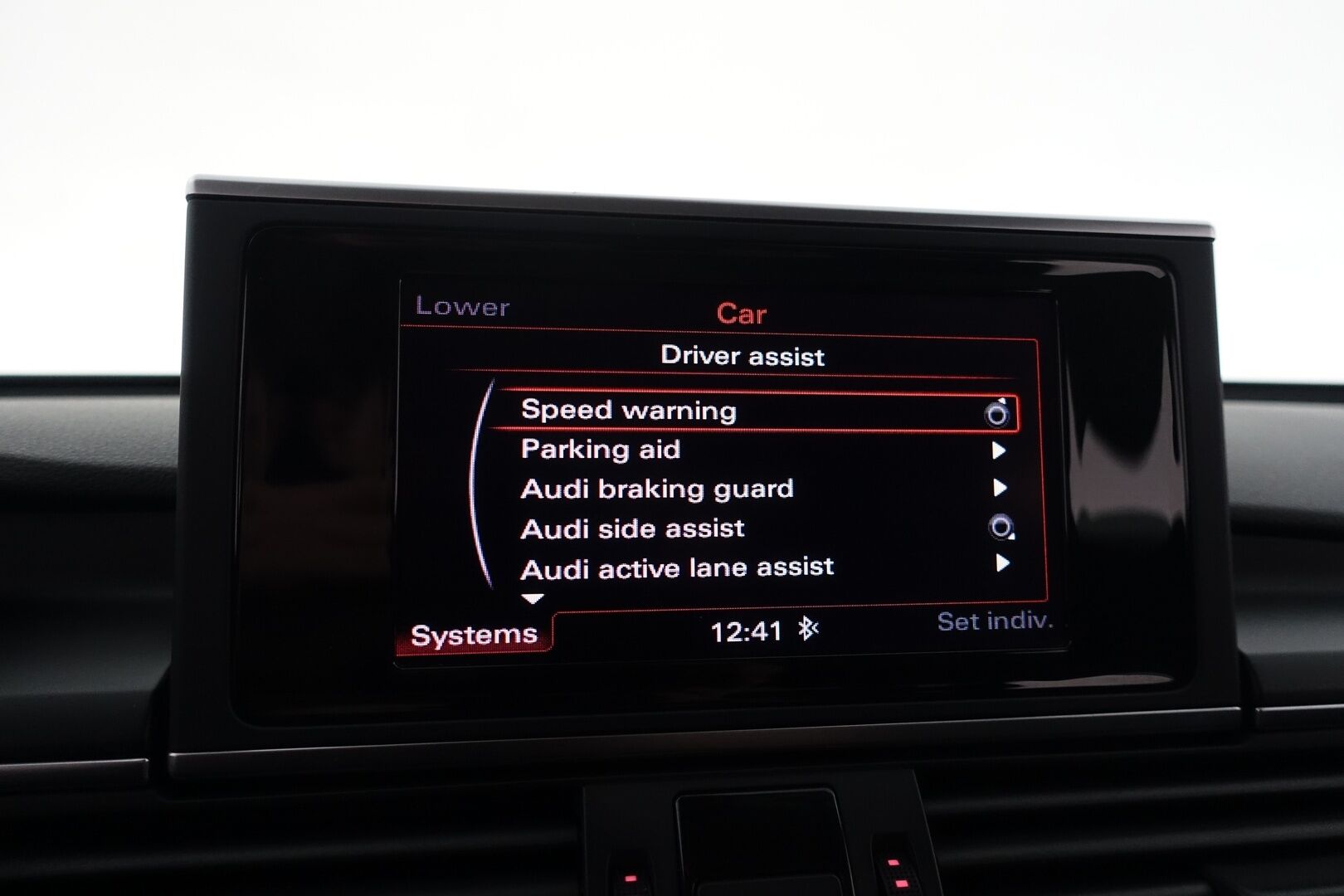 Audi A6 2012 AUDI A6 Avant Business 3,0 V6 TDI 150 kW quattro S tronic Start-Stop - YritysOutlet - Myydään vain yrityksille - | Suomi-auto | Koukku | Adaptiivinen vakkari | Sporttipenkit | Huoltokirja | Kahdet renkaat ja vanteet | – Tämä auto myydään YritysOutlet -valikoimasta vain yritykselle