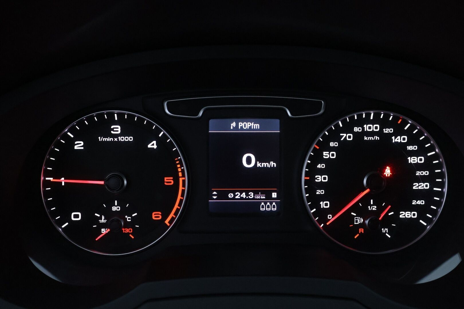 Audi Q3 2012 2,0 TDI 103kW Start-Stop Business - Suomiauto / Xenon / Peruutustutka / Lohko & Sisäpistoke / Vetokoukku / Vakkari / Juuri tullut Tampereelle / Jakopää hiljattain tehty!