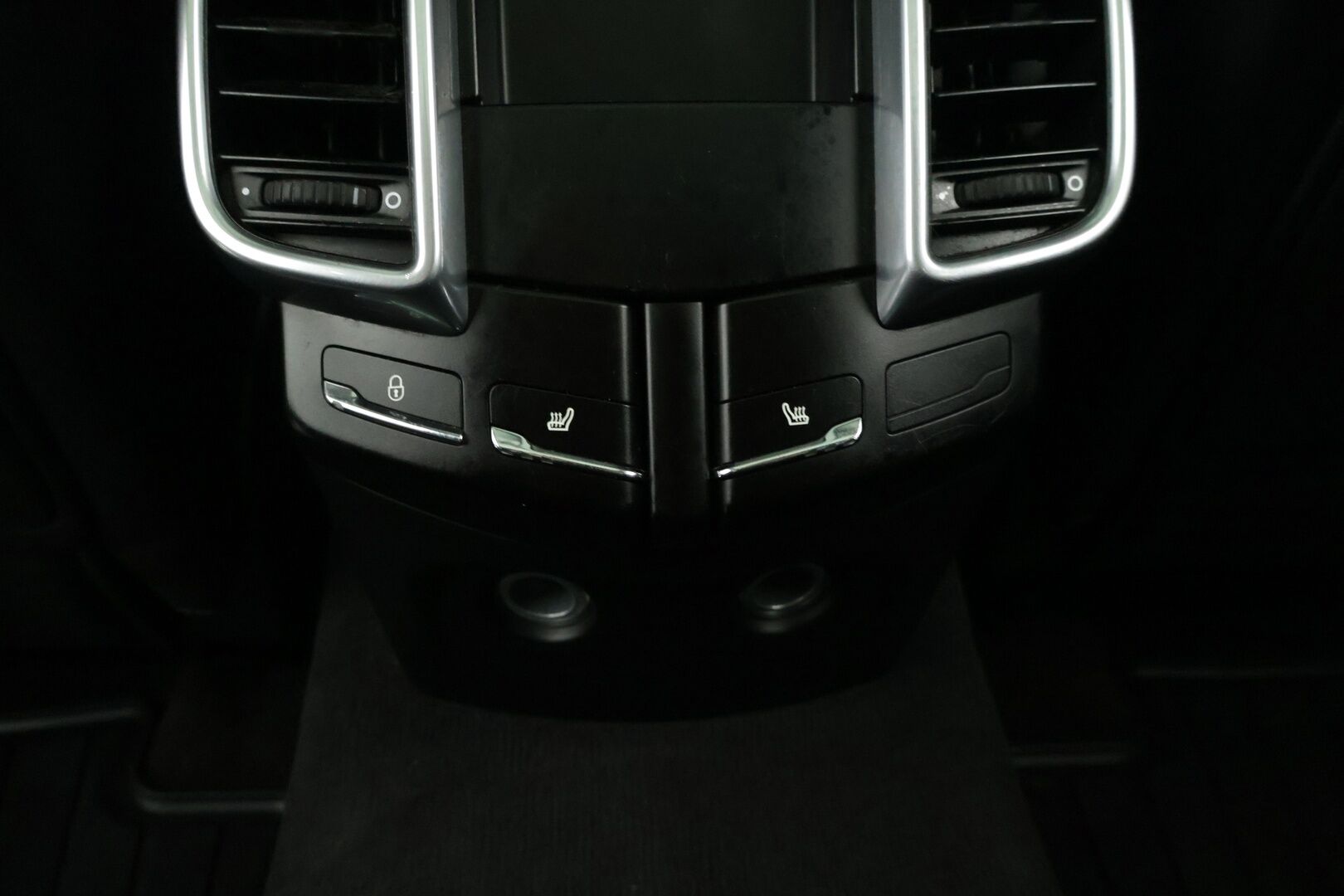 Porsche Cayenne 2012 - YritysOutlet - Myydään vain yrityksille ** BOSE / Panorama / Muistipenkit nahoilla** - - YritysOutlet - Myydään vain yrityksille ** Huippusiisti kokonaisuus! **  