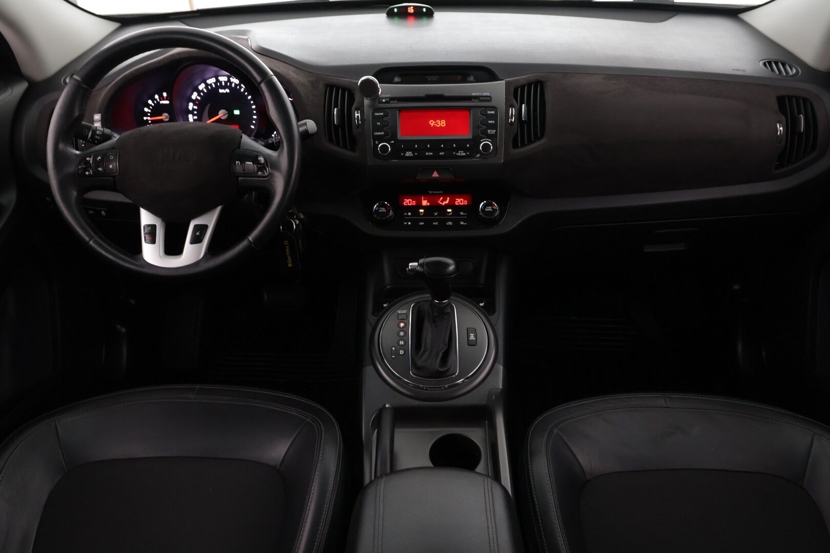 Kia Sportage 2012 2,0 AWD CRDi-R EX A/T / Webasto / Bluetooth / Vetokoukku / Tutkat - Suomi-auto / Metalliväri / LED - lisävalo / 2 x Kia aluvanteet - HULLUT AVAJAISHULINAT KORKOTARJOUS 3,29 %