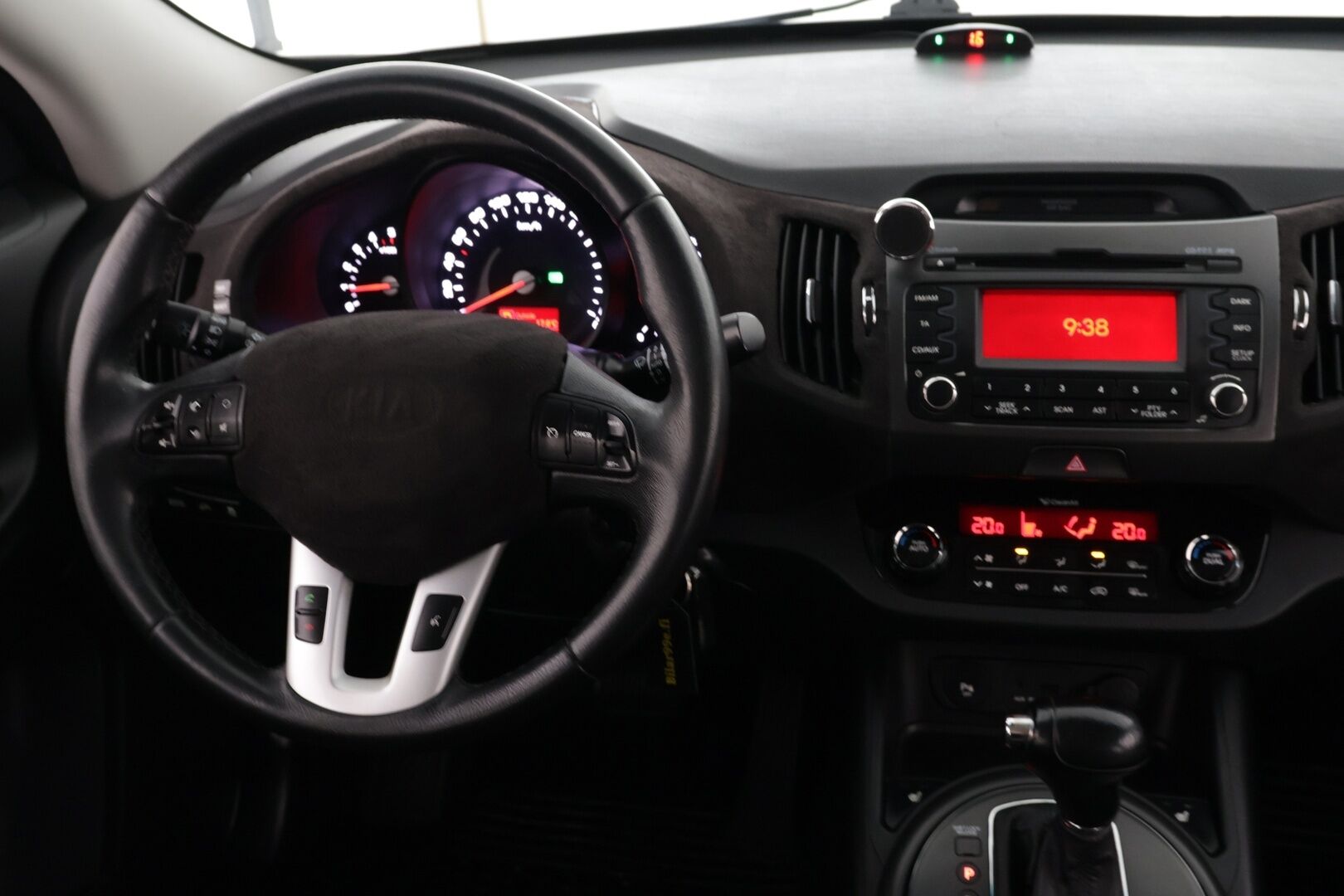 Kia Sportage 2012 2,0 AWD CRDi-R EX A/T / Webasto / Bluetooth / Vetokoukku / Tutkat - Suomi-auto / Metalliväri / LED - lisävalo / 2 x Kia aluvanteet