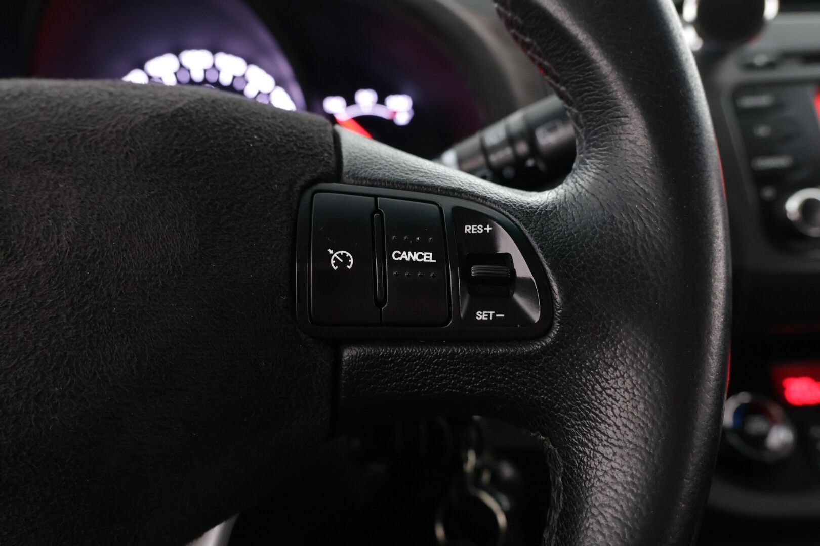 Kia Sportage 2012 2,0 AWD CRDi-R EX A/T - Webasto | Bluetooth | Vetokoukku | Tutkat