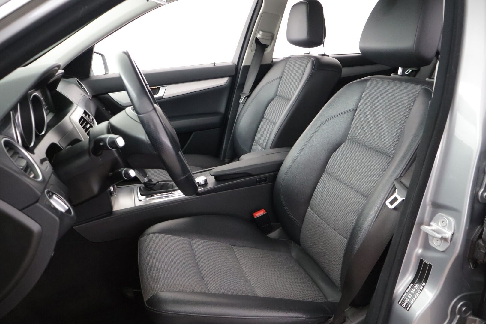 Mercedes-Benz C 2013 200 CDI BE T A Premium Business - | Avantgarde | ILS Xenon | Kaukovaloautom. | Puolinahat | P.tutkat | Sähk. takaluukku | Vakkari | Suomi-auto |