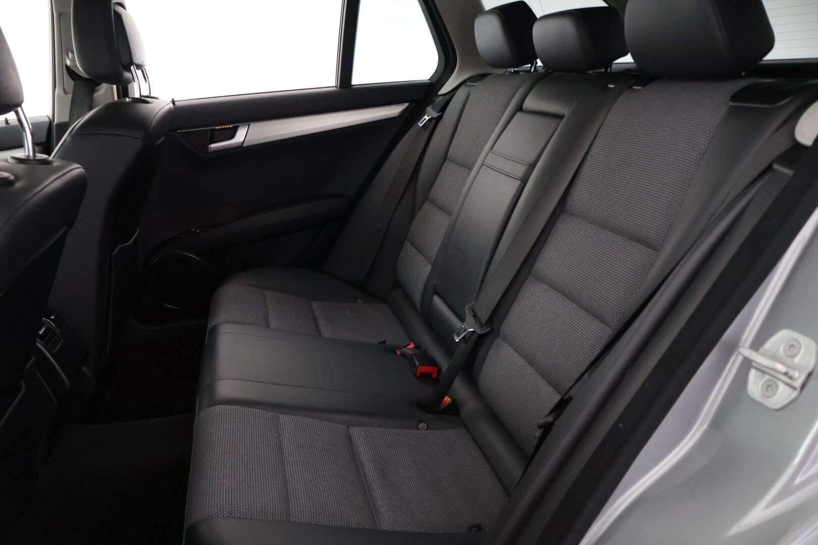 Mercedes-Benz C 2013 200 CDI BE T A Premium Business - | Avantgarde | ILS Xenon | Kaukovaloautom. | Puolinahat | P.tutkat | Sähk. takaluukku | Vakkari | Suomi-auto |