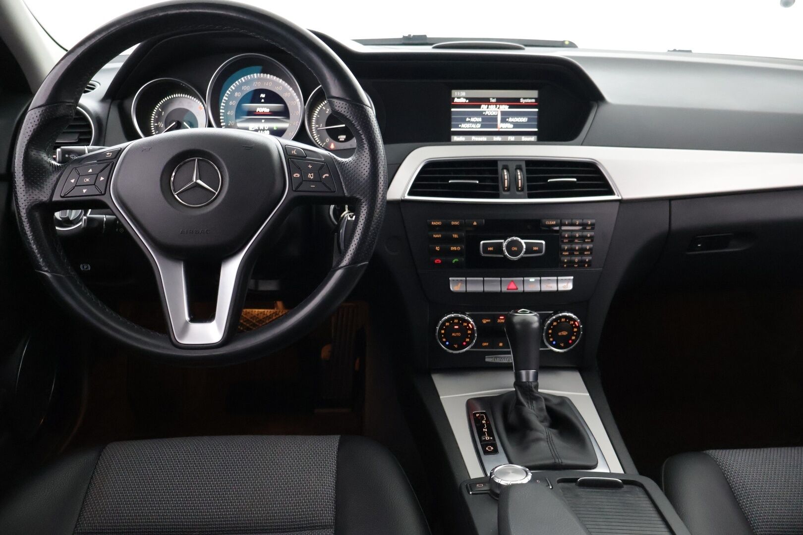 Mercedes-Benz C 2013 200 CDI BE T A Premium Business - | Avantgarde | ILS Xenon | Kaukovaloautom. | Puolinahat | P.tutkat | Sähk. takaluukku | Vakkari | Suomi-auto |
